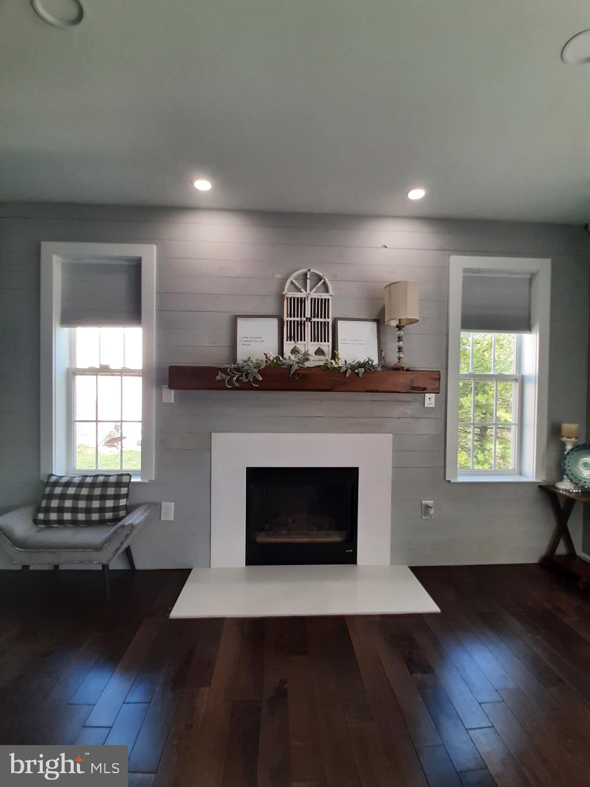 NORTH CROSSING - Residential