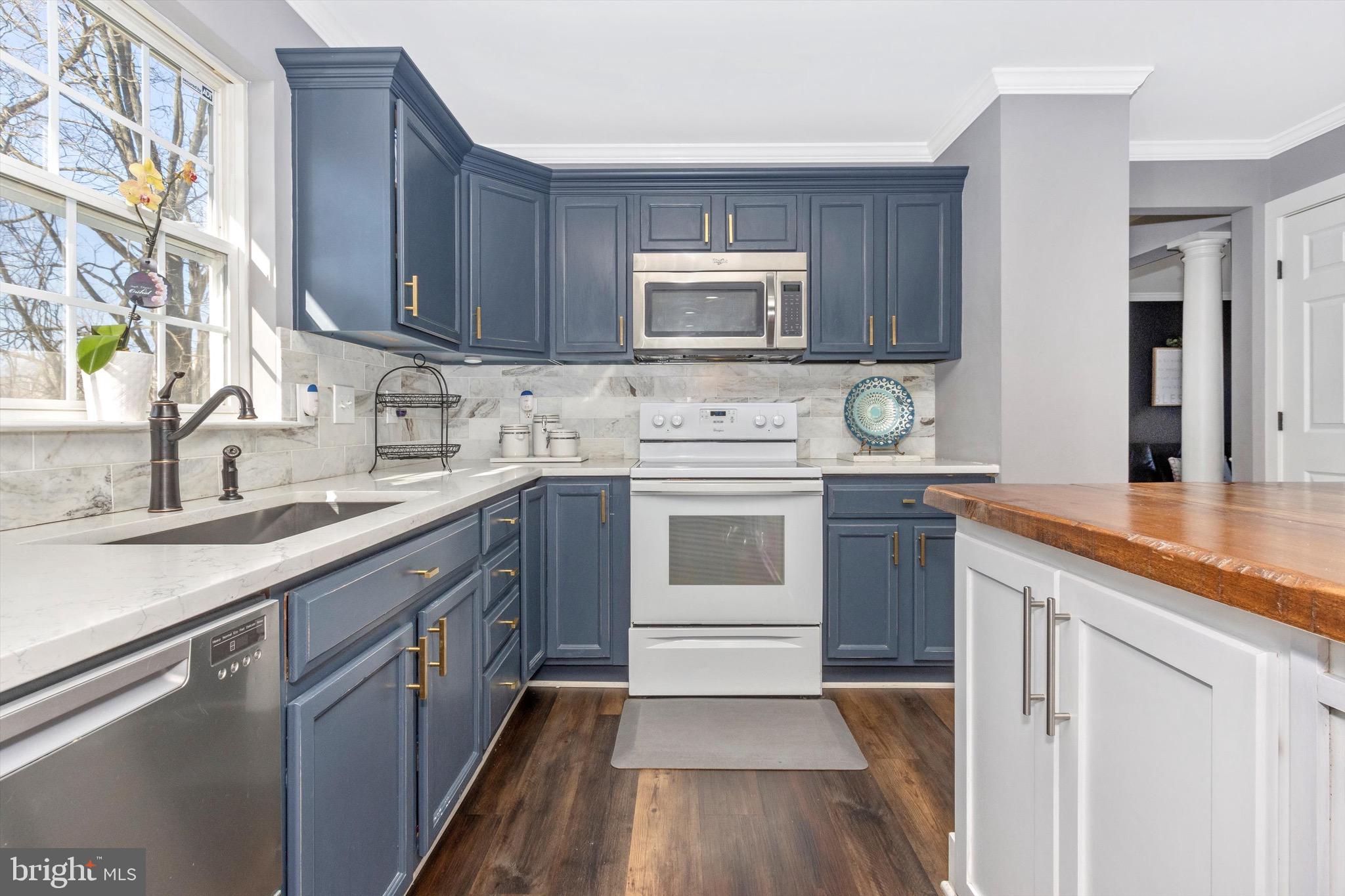 NORTH CROSSING - Residential