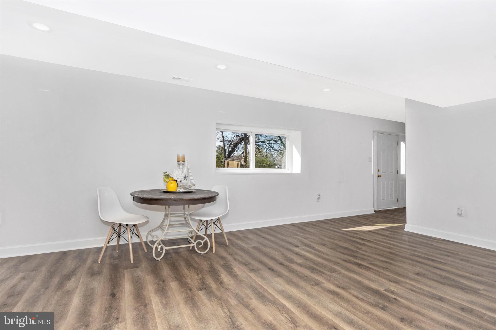 NORTH CROSSING - Residential