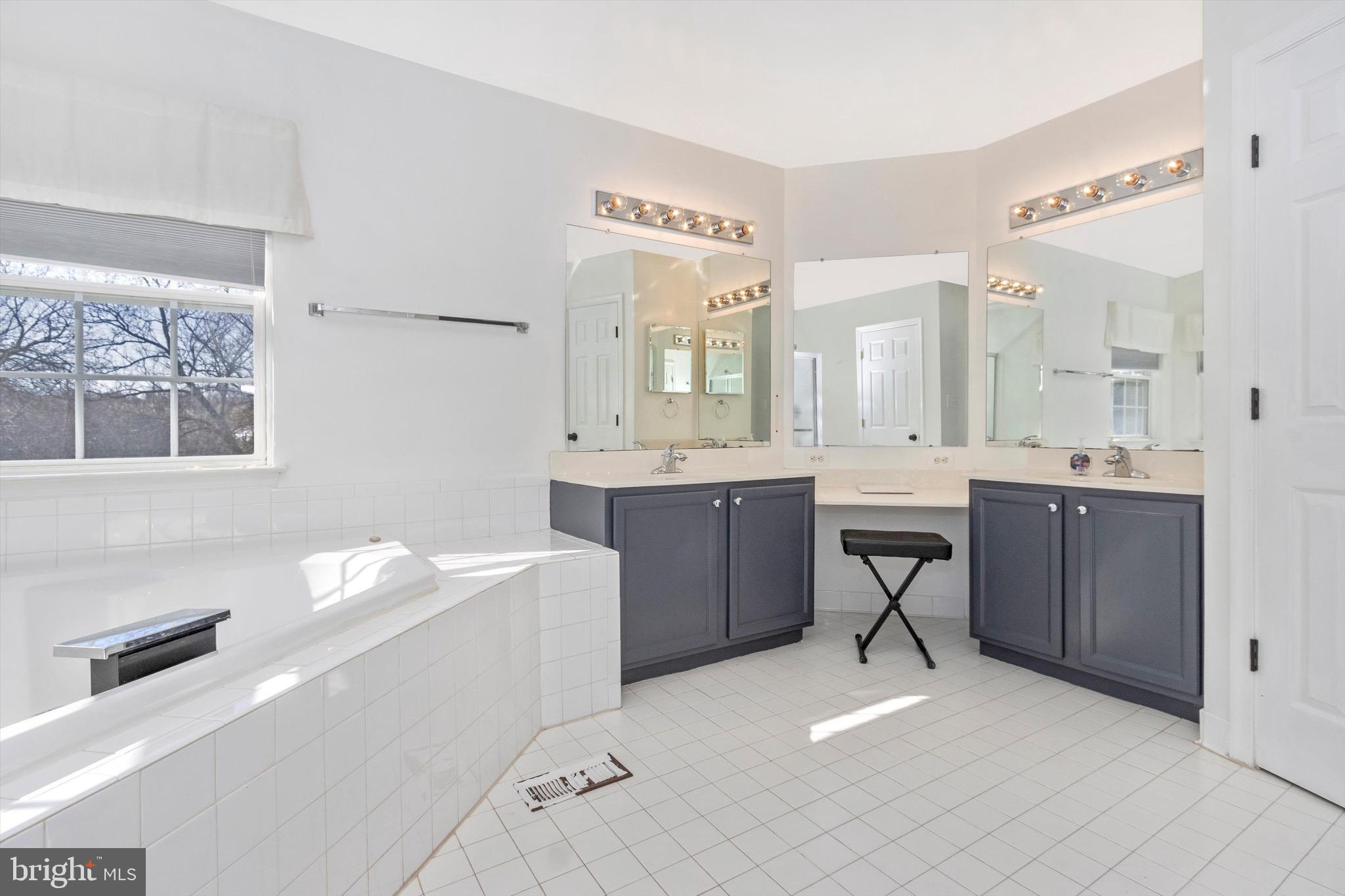 NORTH CROSSING - Residential