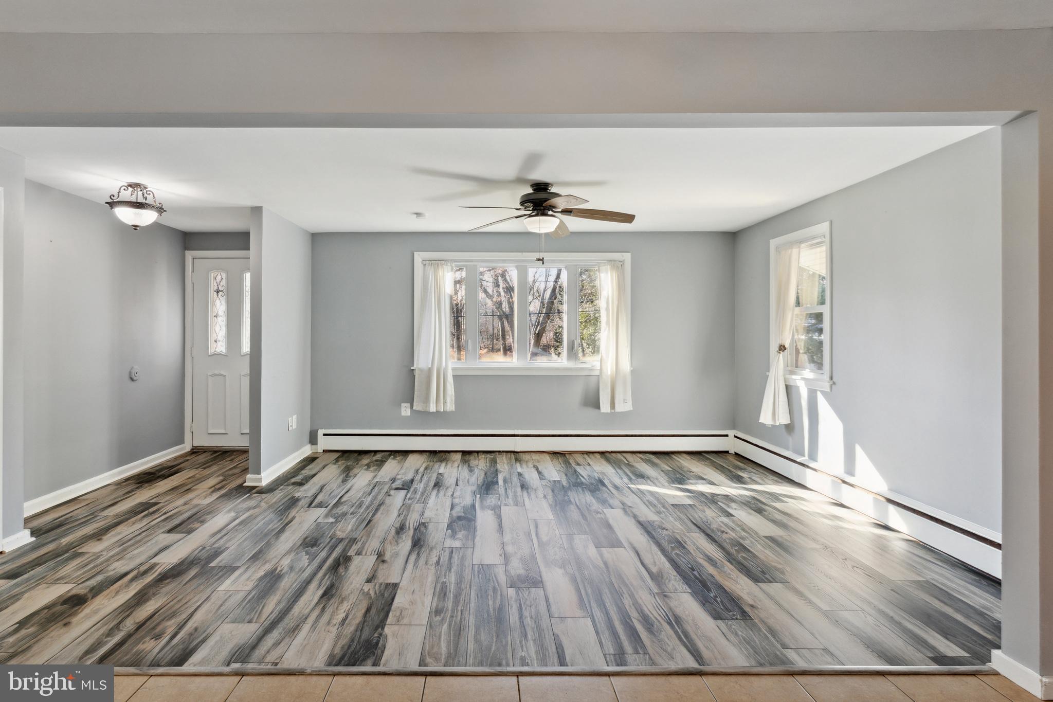 HORSHAM CHASE - Residential