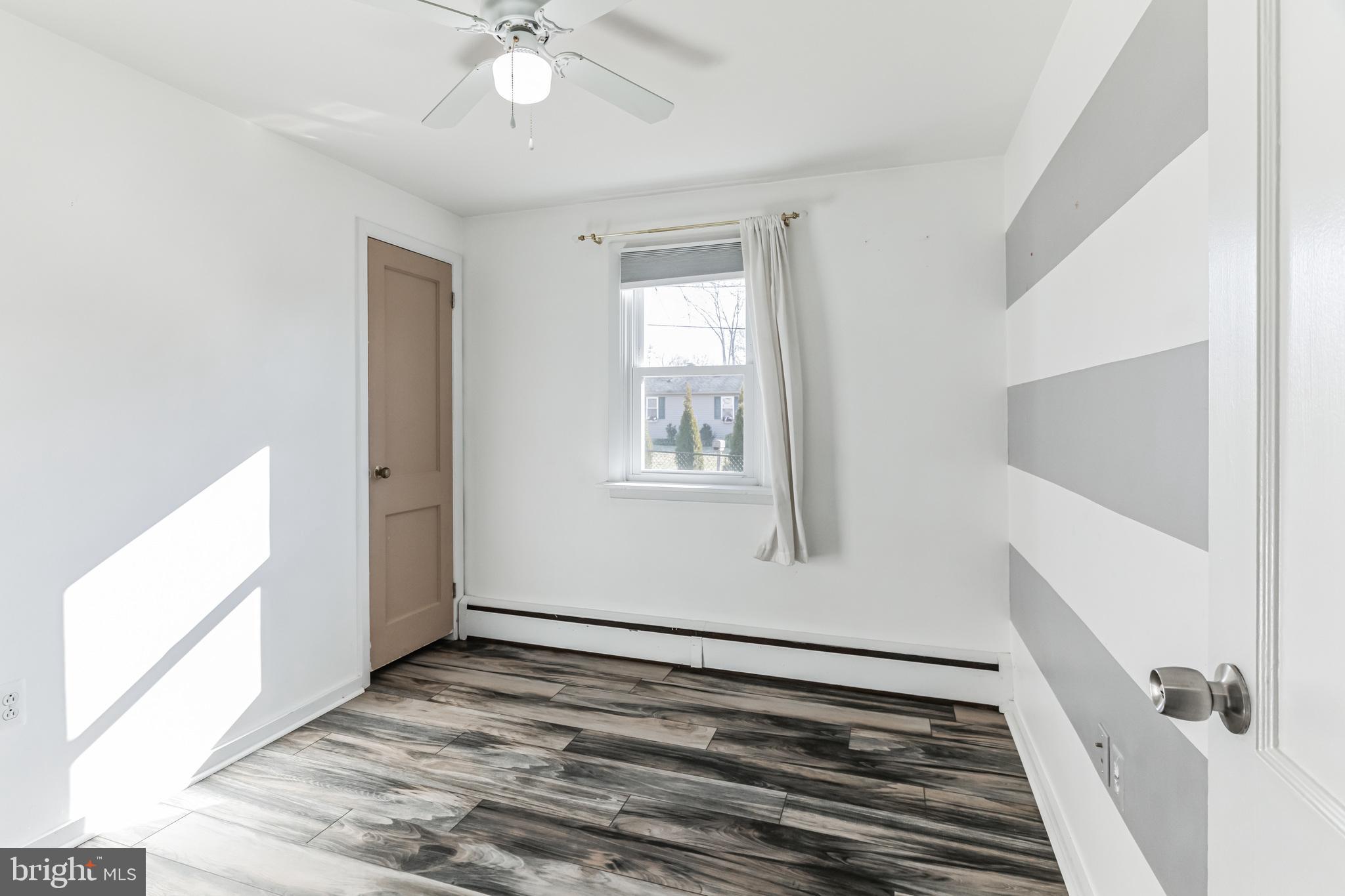 HORSHAM CHASE - Residential