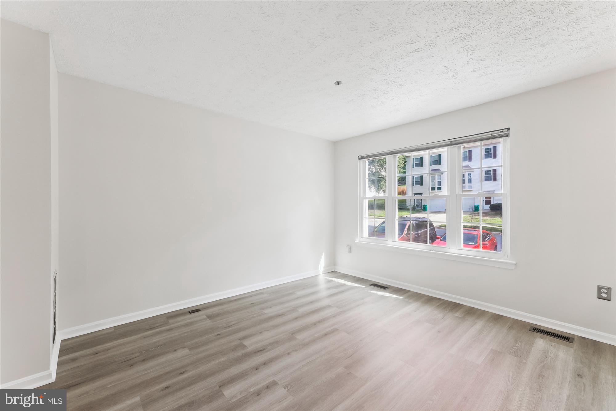 4125 SILVER PARK TERRACE