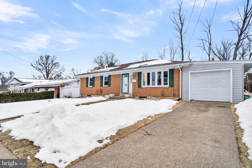 Photo of 6704 Lehigh Avenue, HARRISBURG, PA 17111 (MLS # PADA2056634)