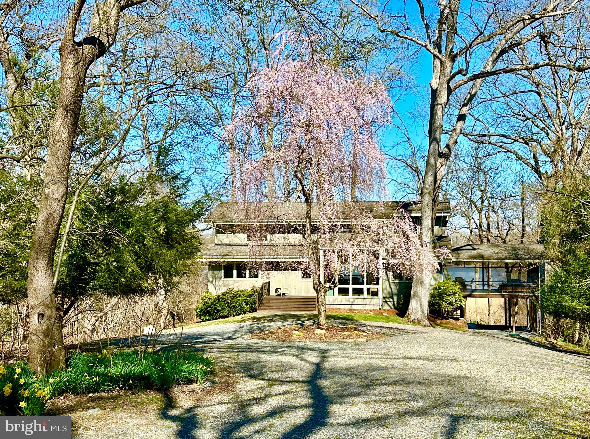 KINNAIRDS POINT - Residential