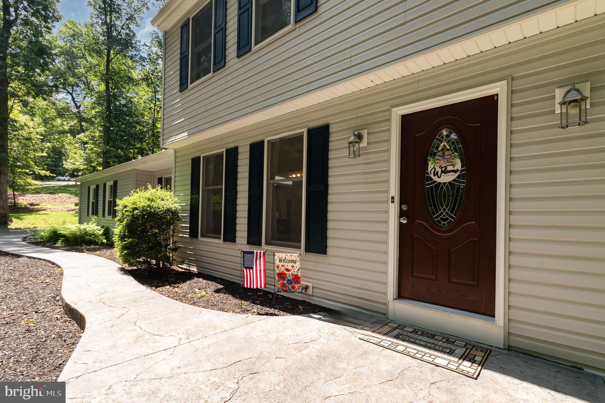 664 SPRING LANE