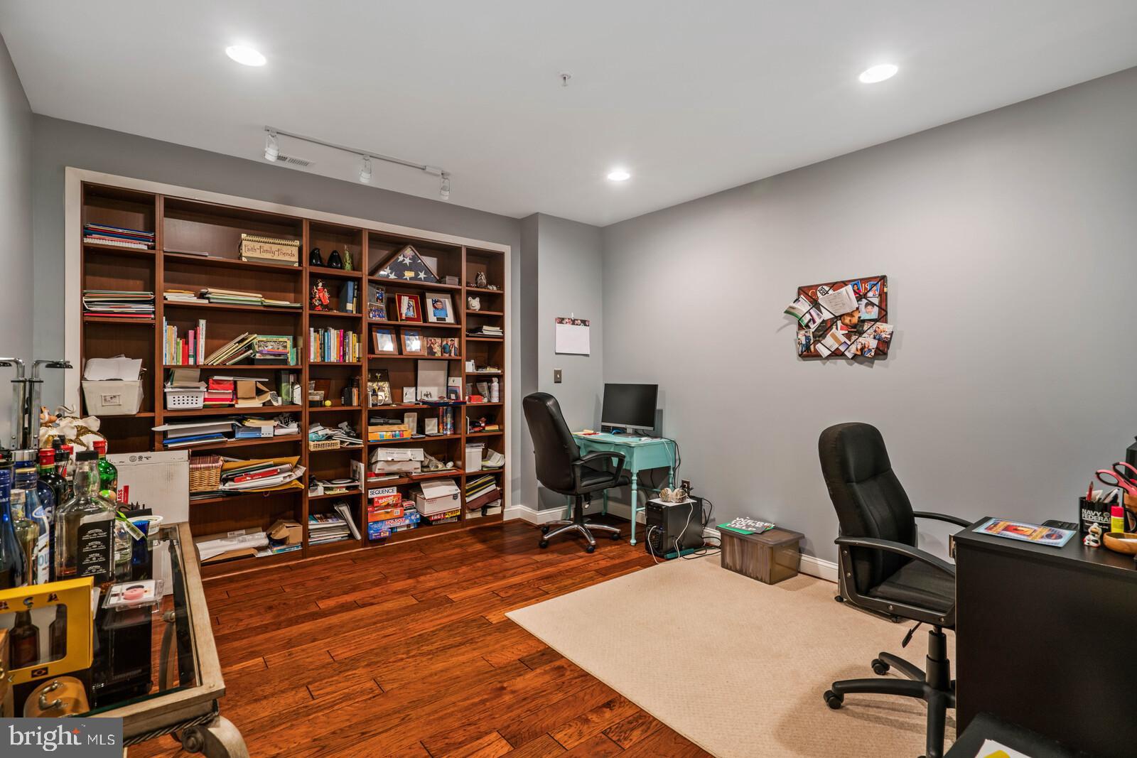 MEADOWS AT MORRIS FARM - Residential