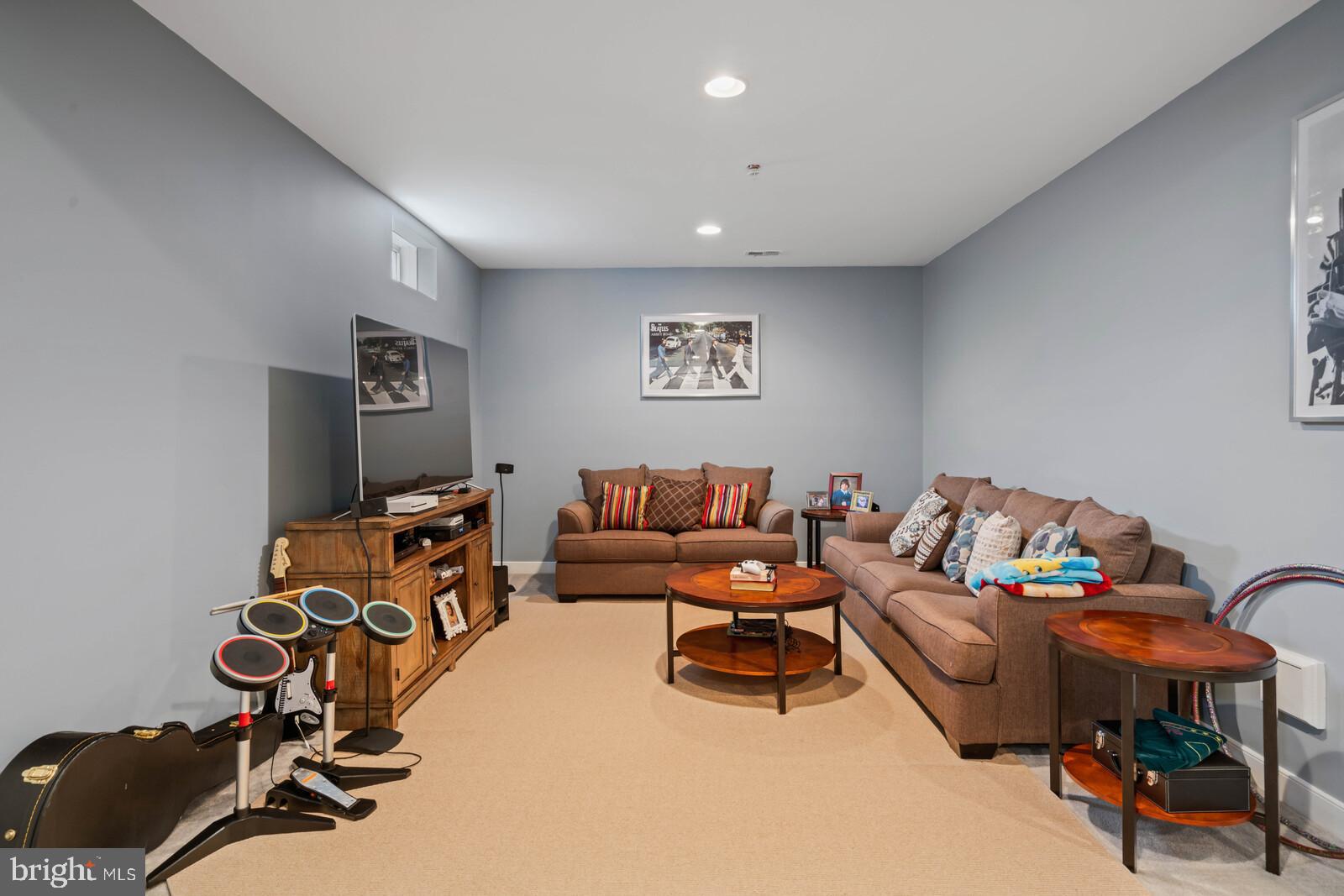 MEADOWS AT MORRIS FARM - Residential