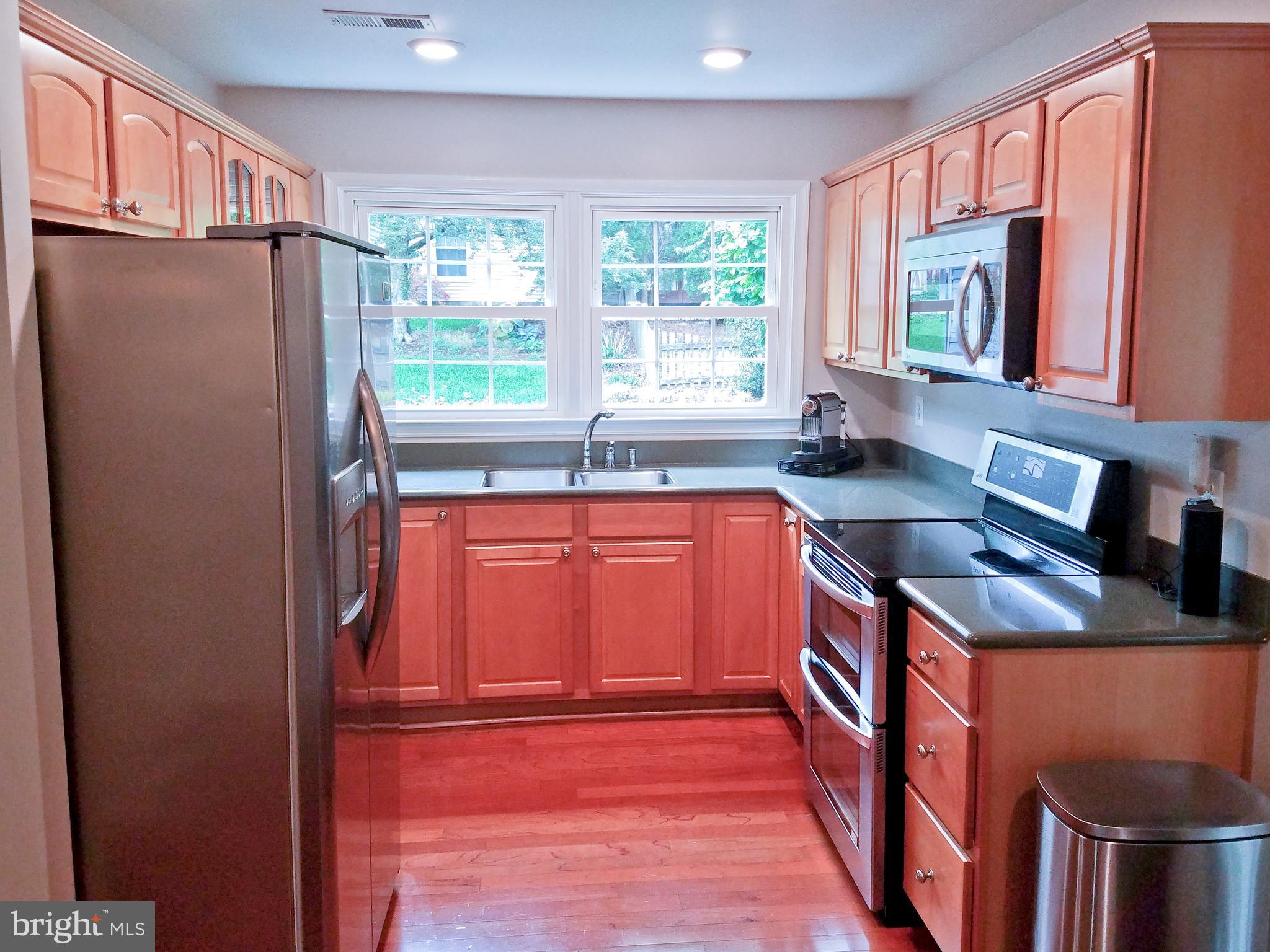 KINGSTON CHASE - Residential