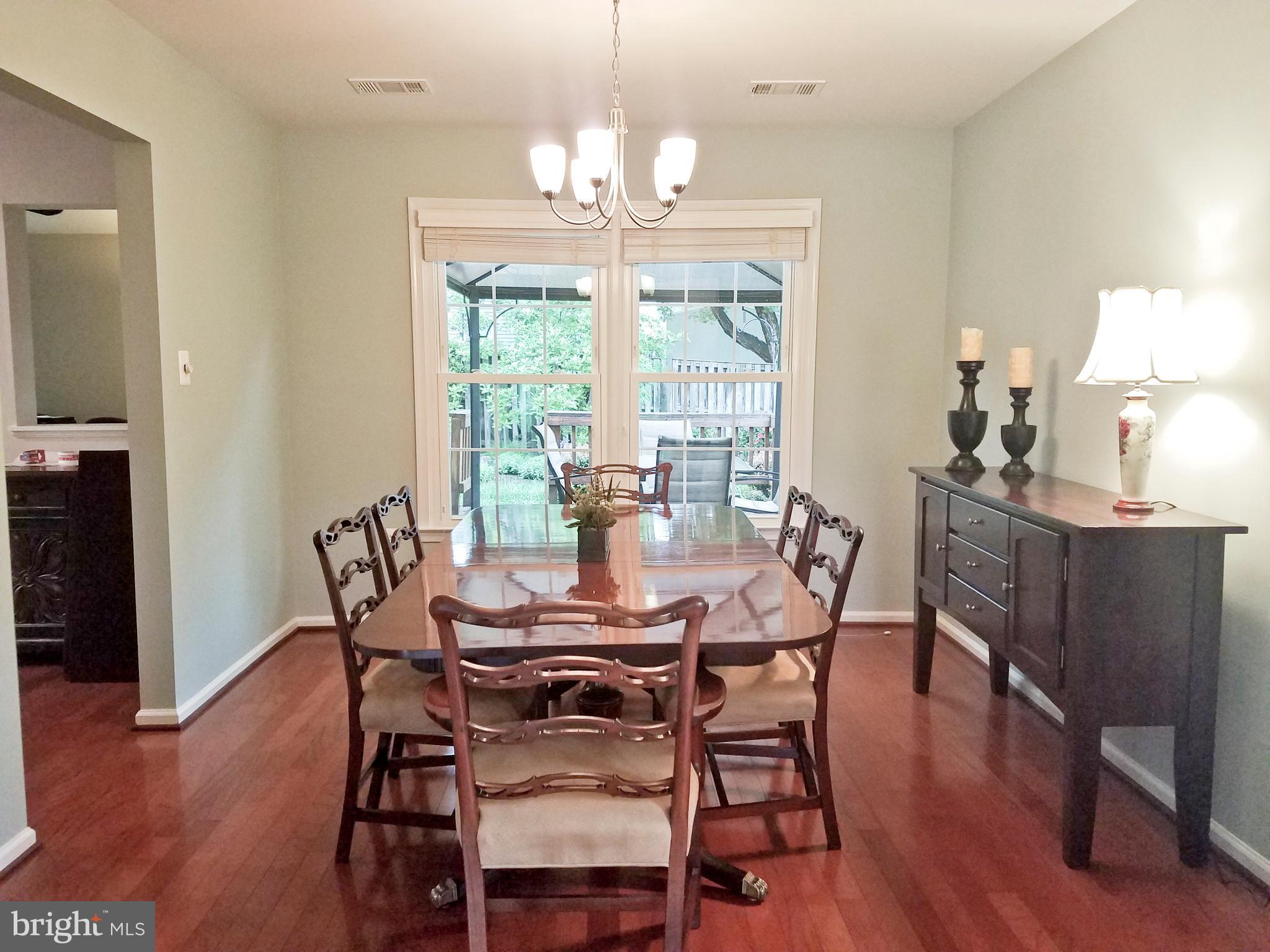 KINGSTON CHASE - Residential