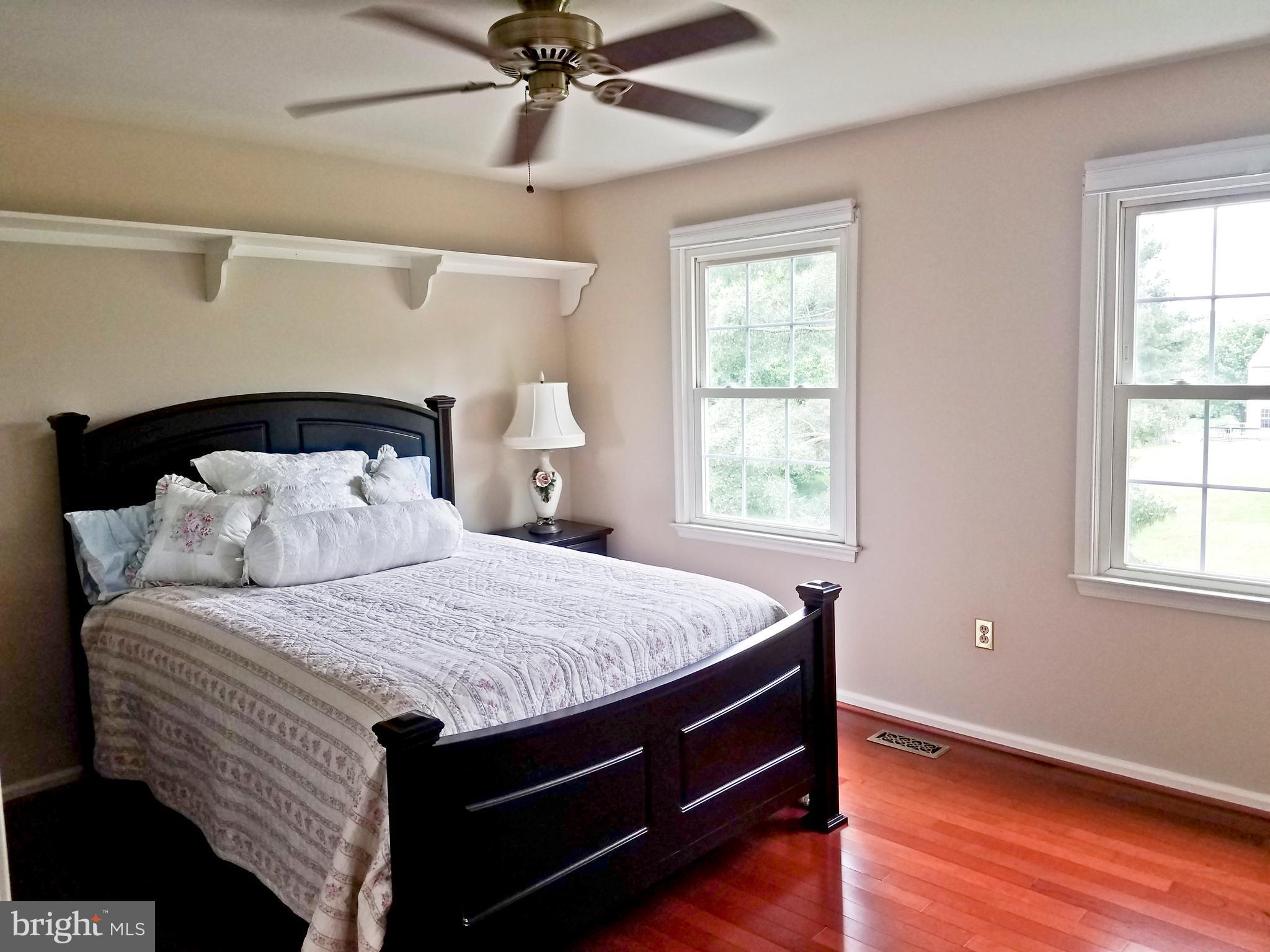 KINGSTON CHASE - Residential