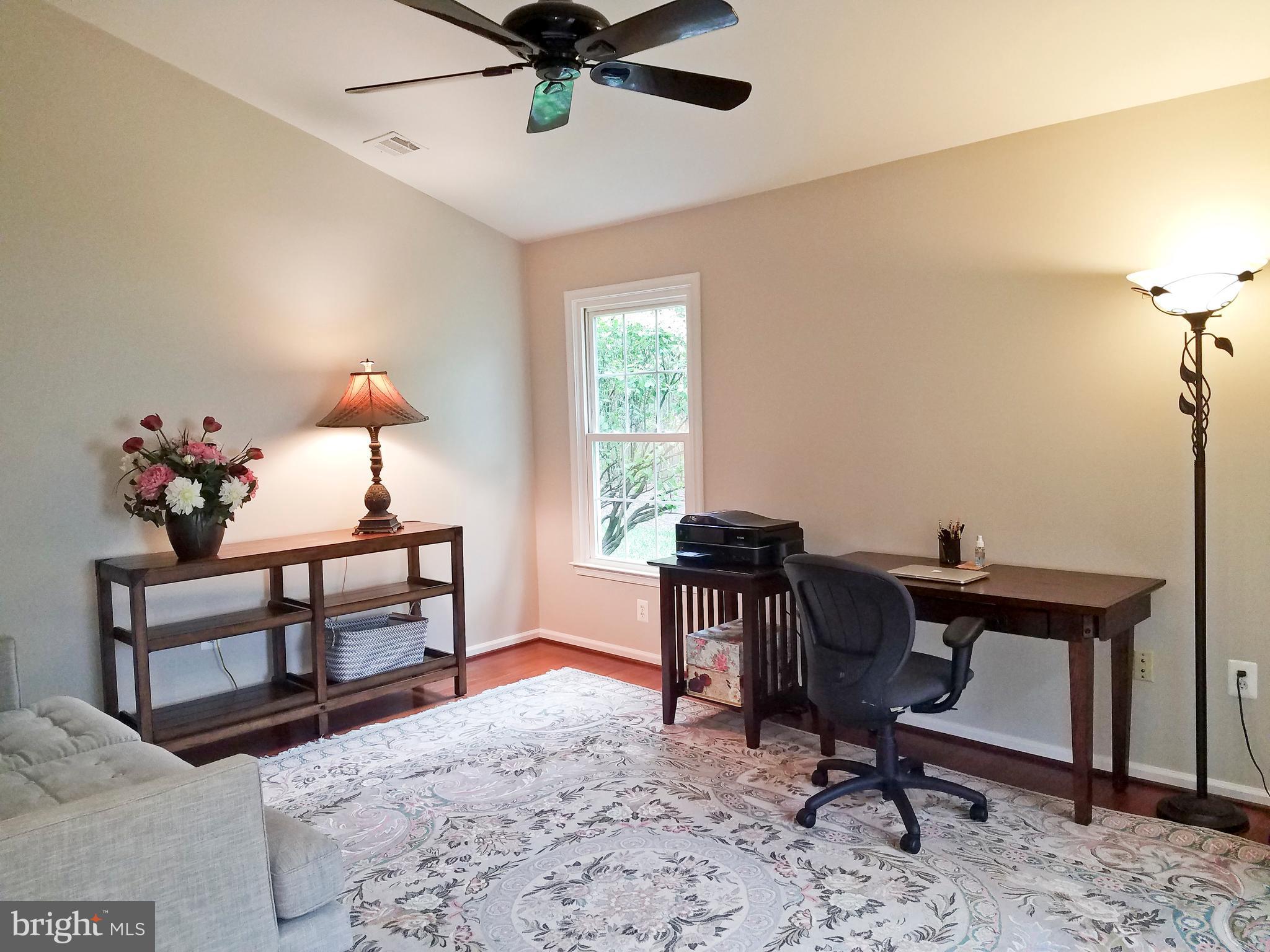 KINGSTON CHASE - Residential