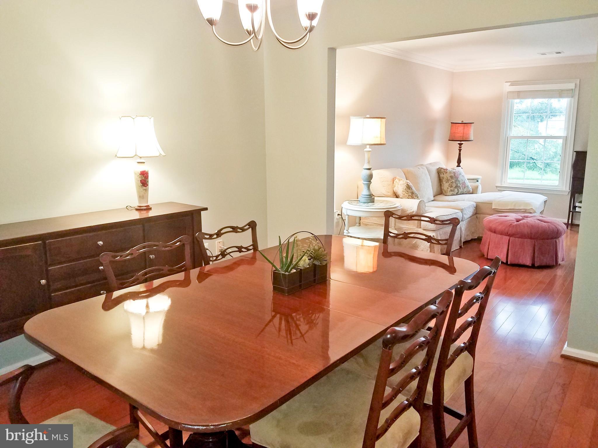 KINGSTON CHASE - Residential