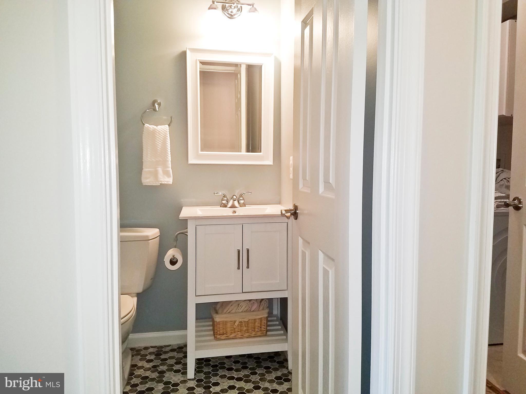 KINGSTON CHASE - Residential