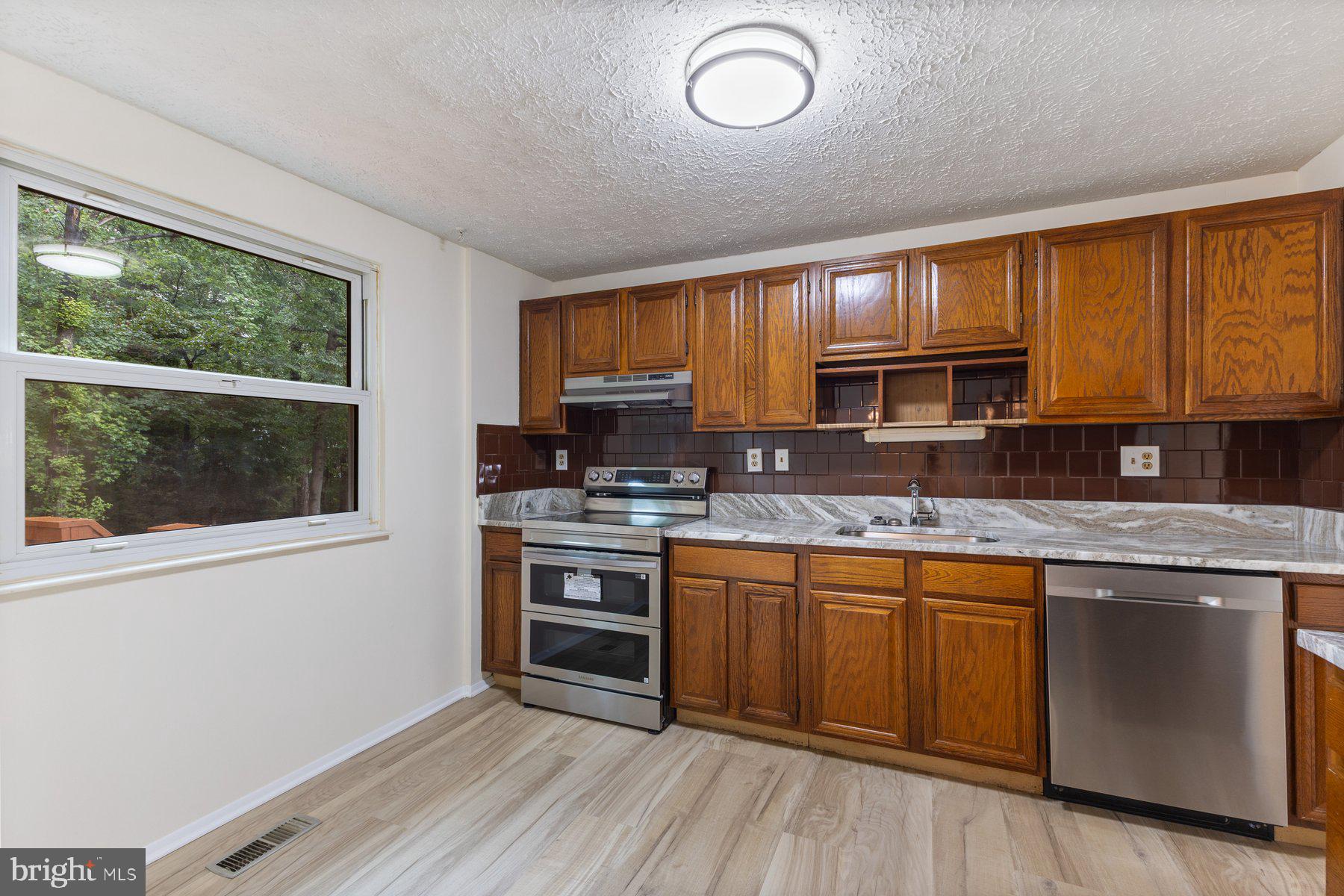 NEWINGTON FOREST - Residential