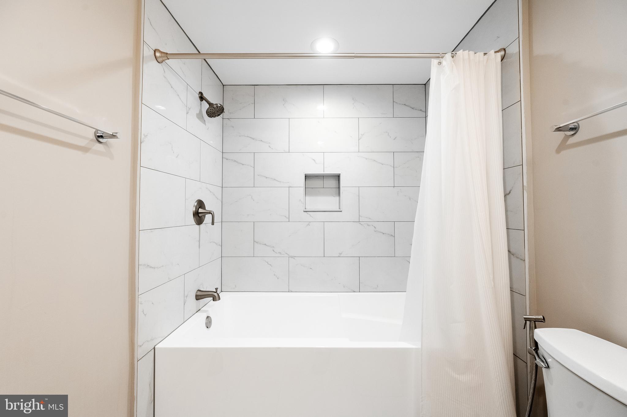 SUMMIT OAKS - Residential Lease