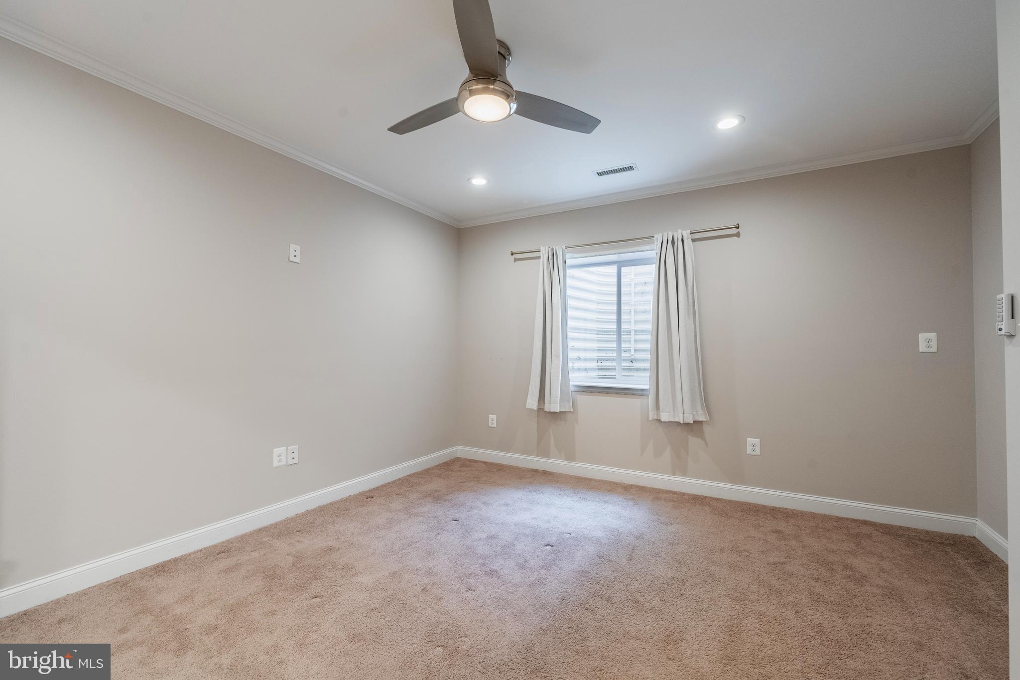 SUMMIT OAKS - Residential Lease