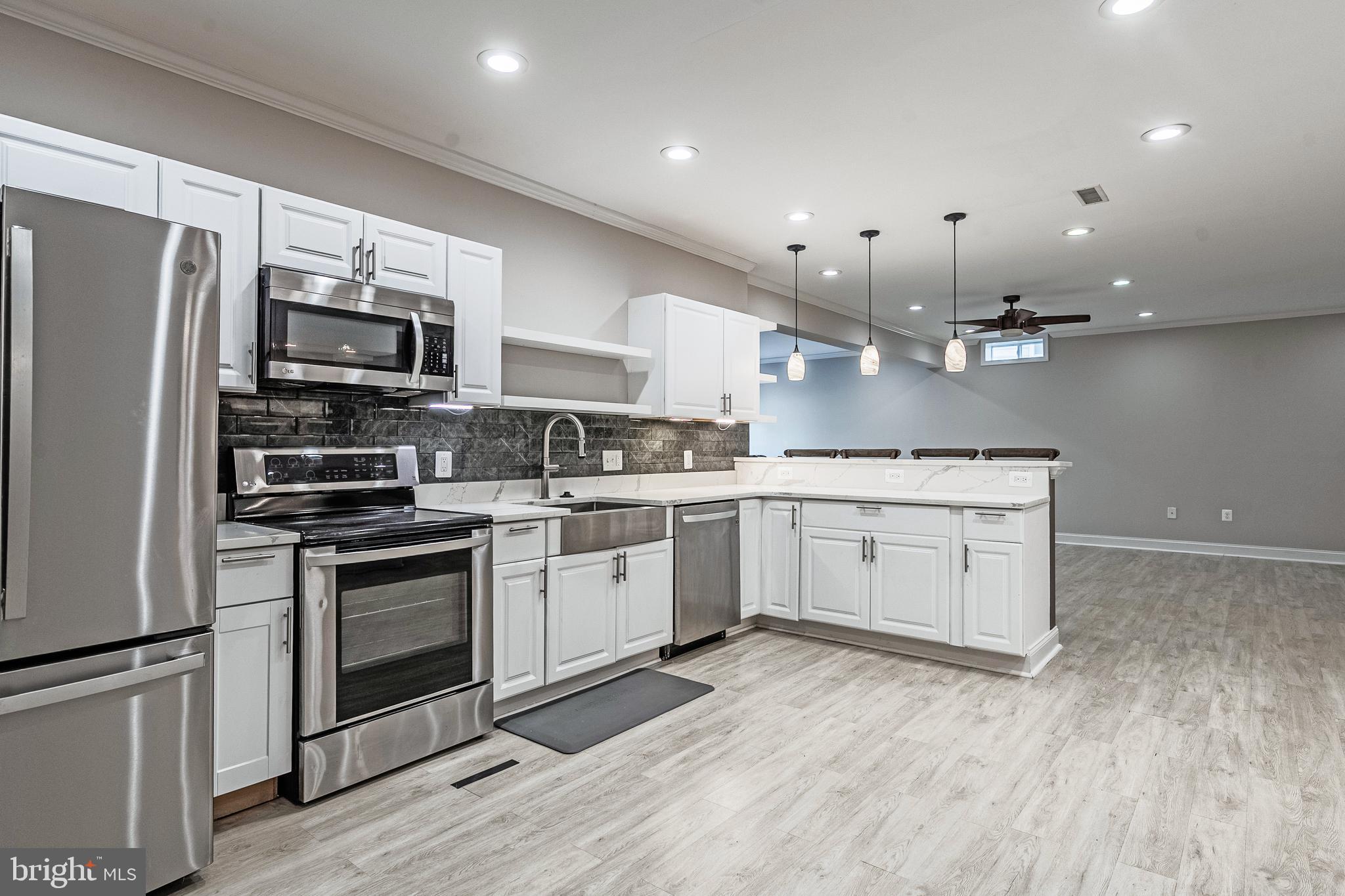 SUMMIT OAKS - Residential Lease