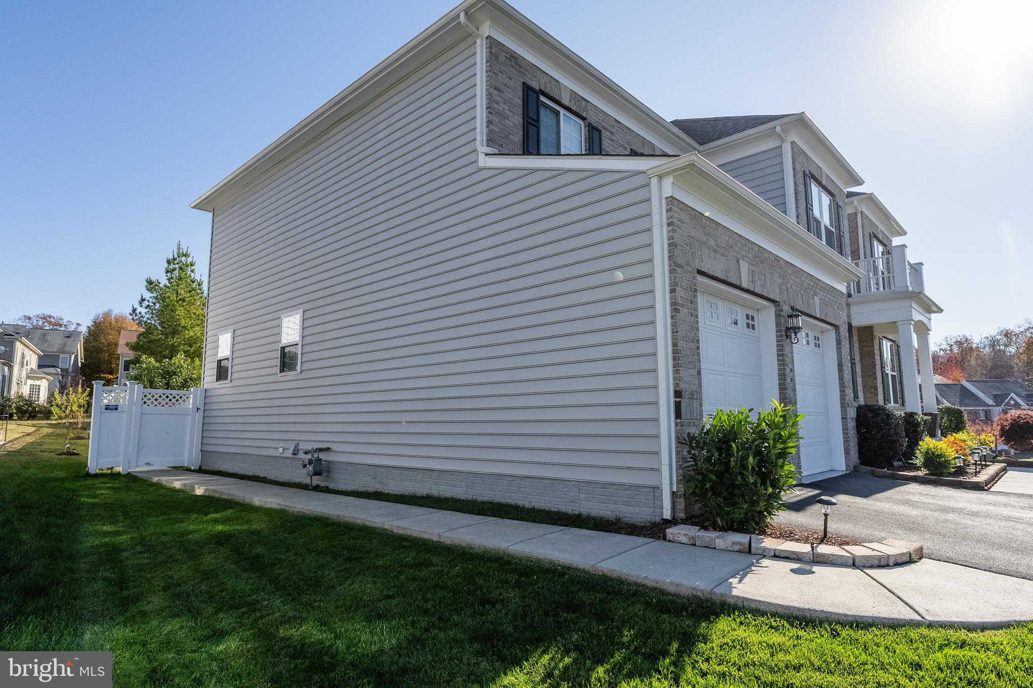 SUMMIT OAKS - Residential Lease