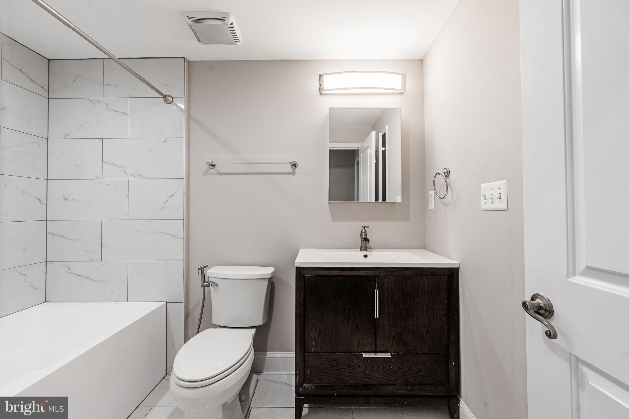 SUMMIT OAKS - Residential Lease