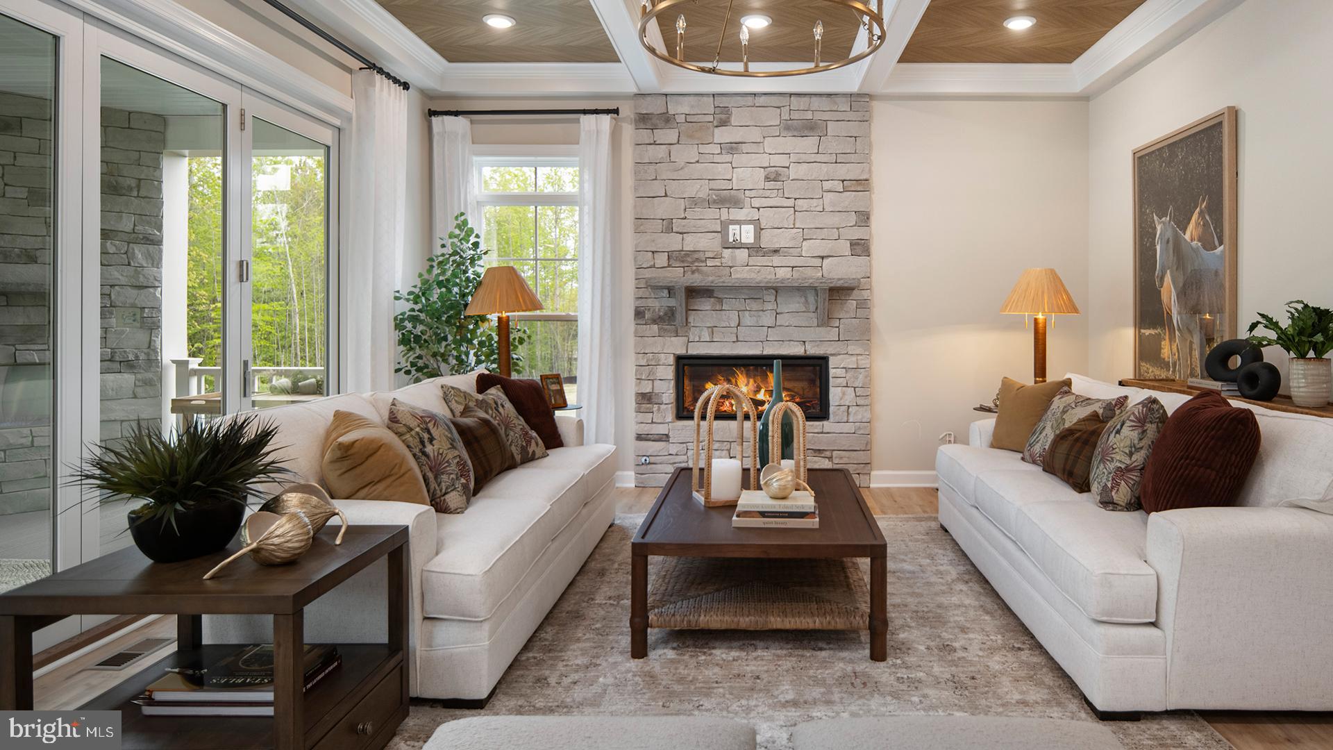 SOUTH LAKE - Residential