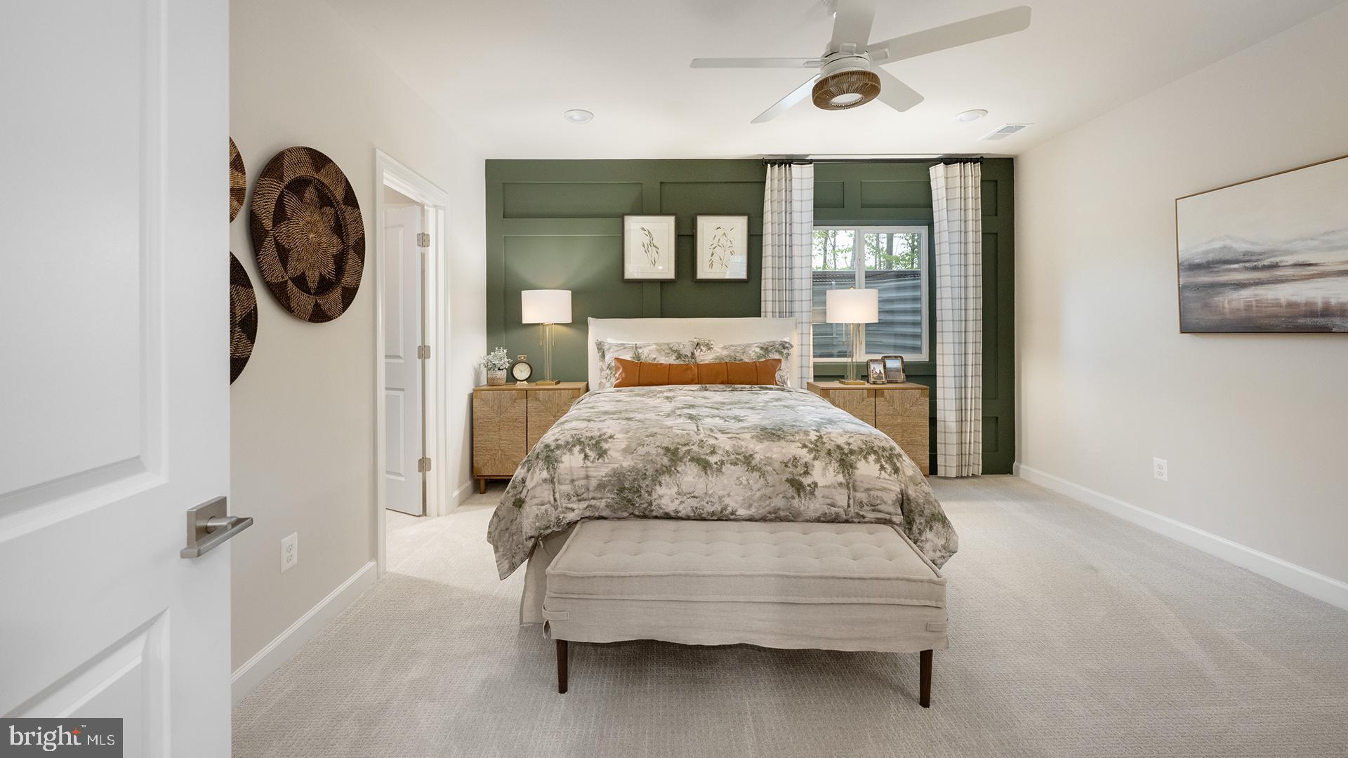 SOUTH LAKE - Residential