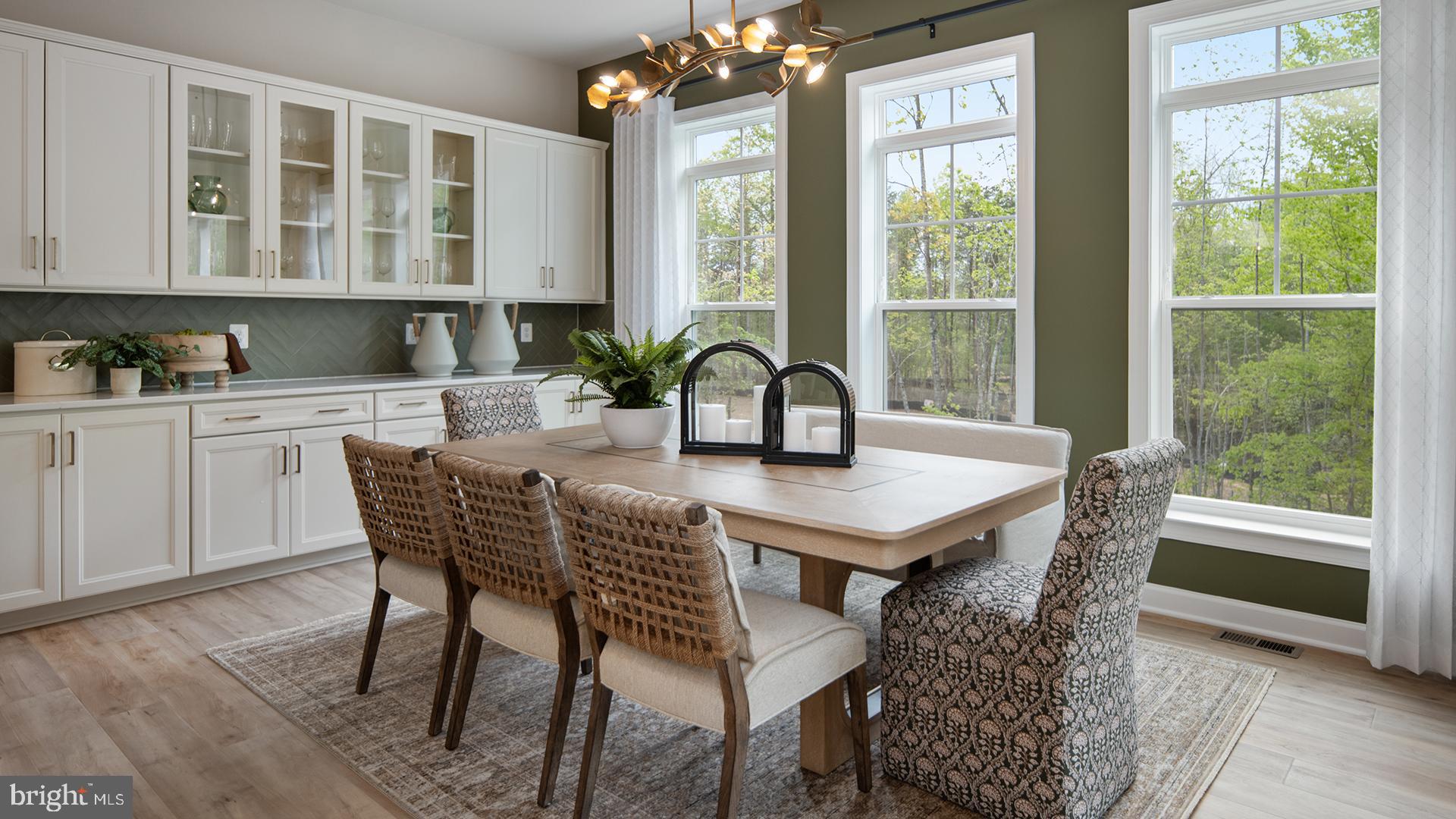 SOUTH LAKE - Residential