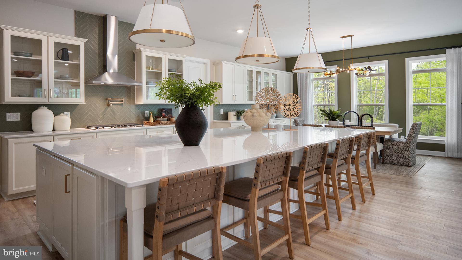 SOUTH LAKE - Residential