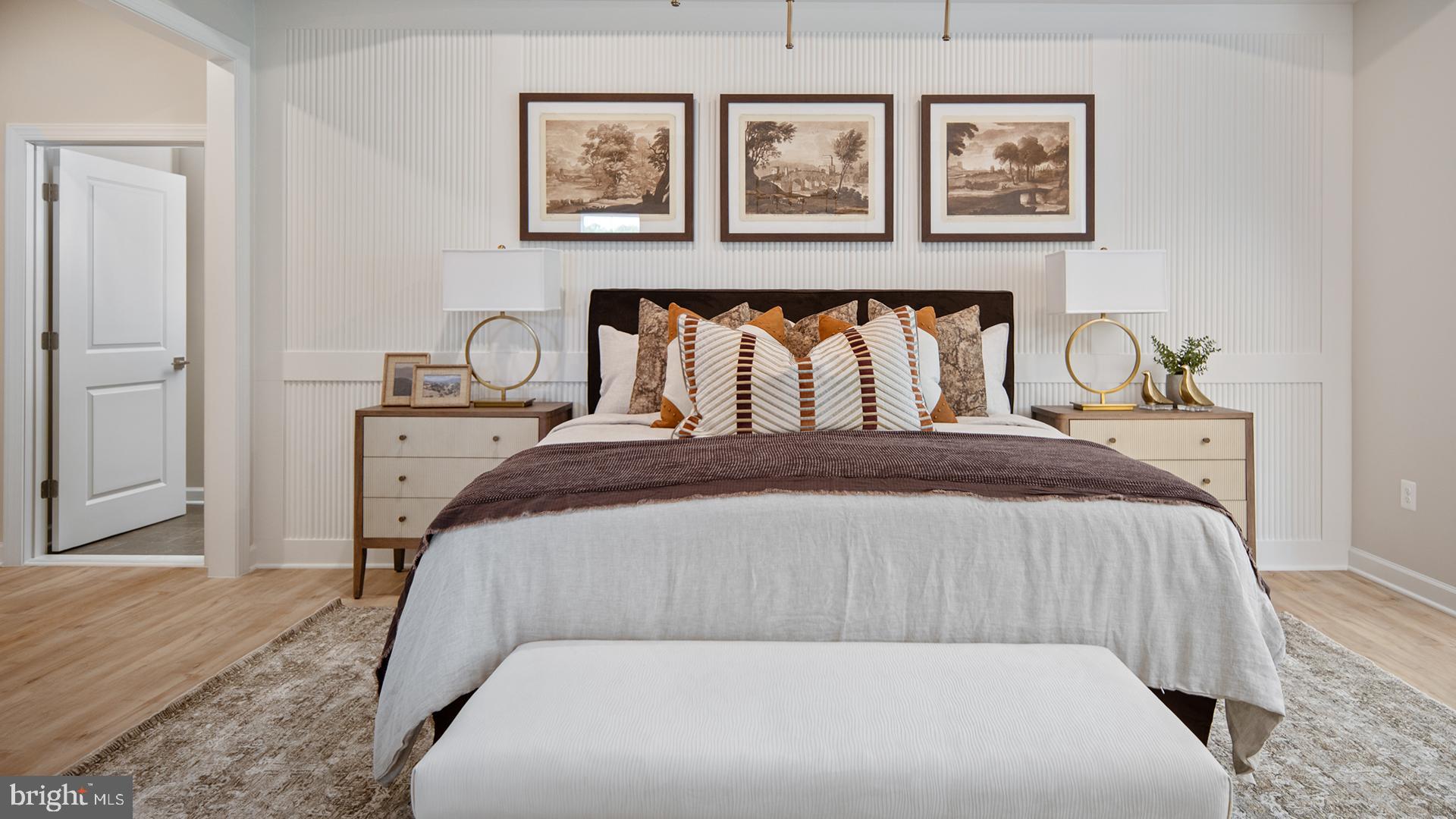 SOUTH LAKE - Residential