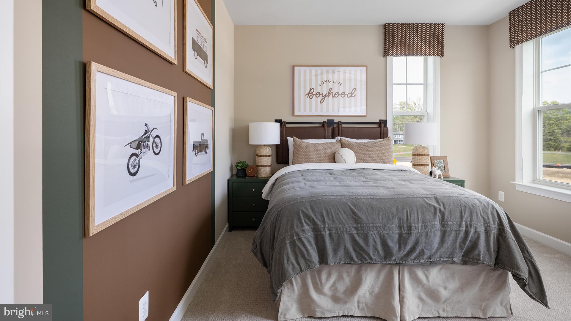 SOUTH LAKE - Residential