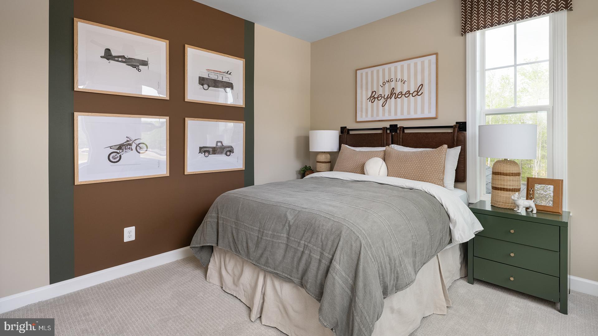 SOUTH LAKE - Residential