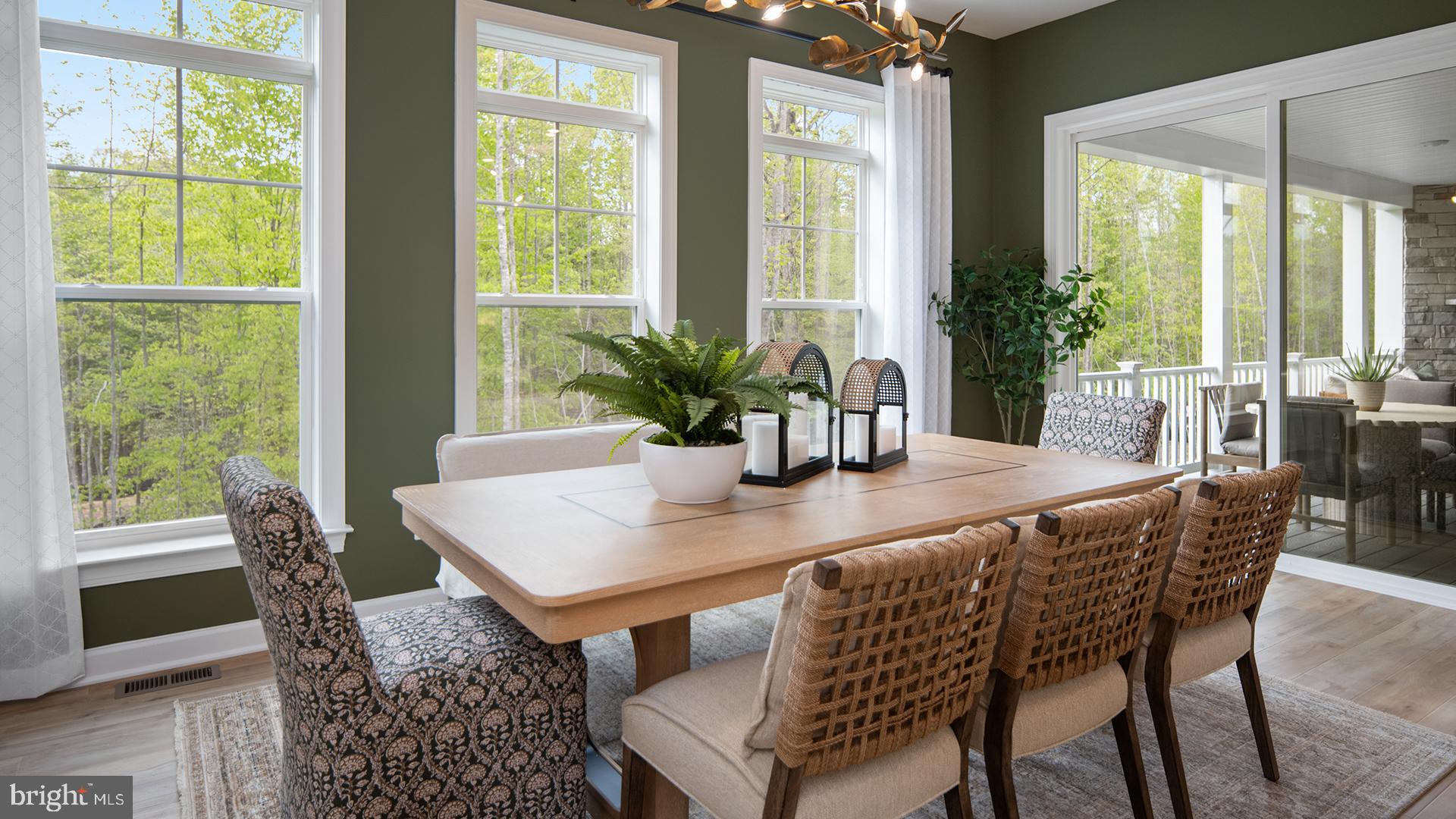 SOUTH LAKE - Residential