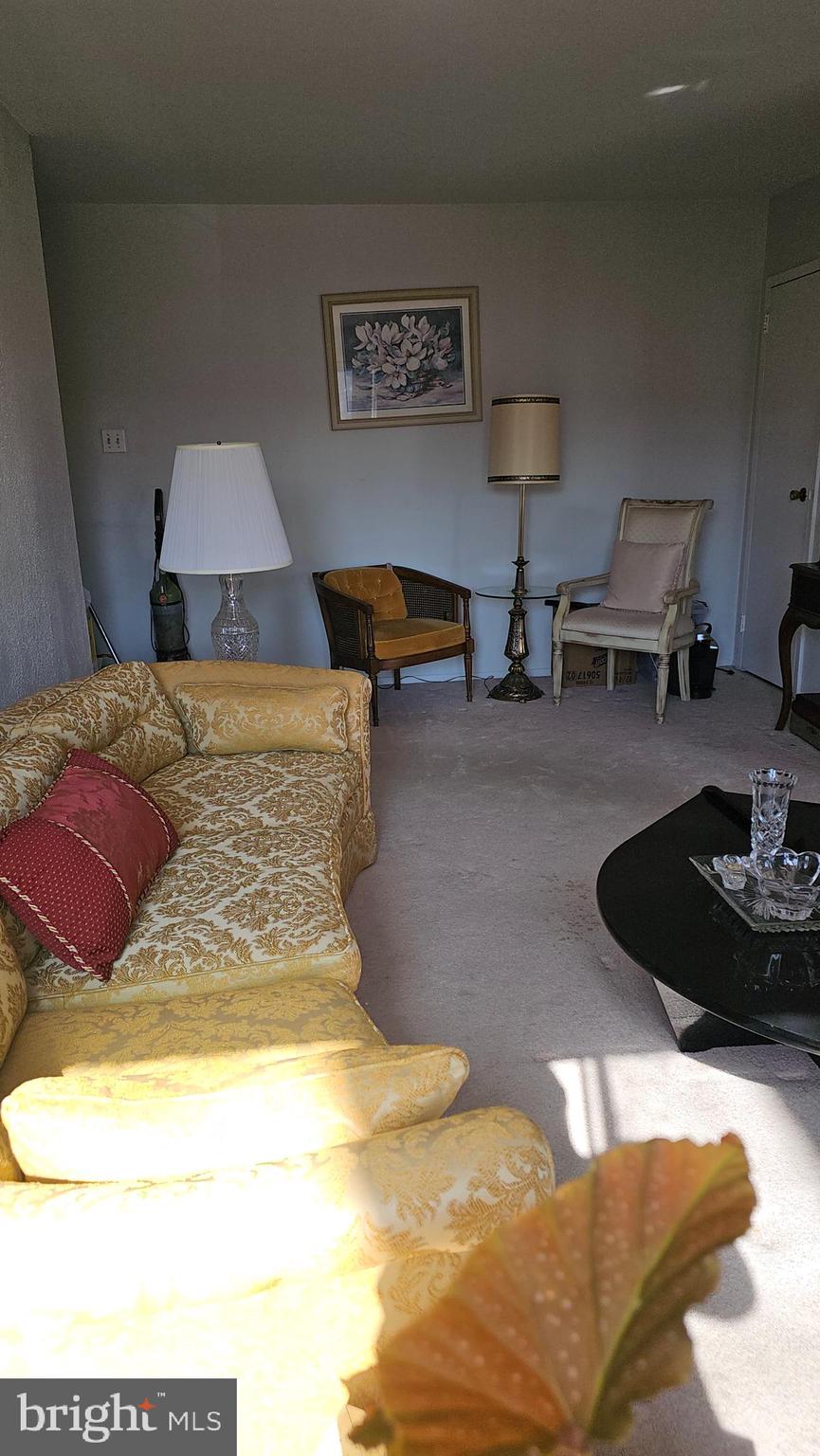 GRAND BEL MANOR - Residential