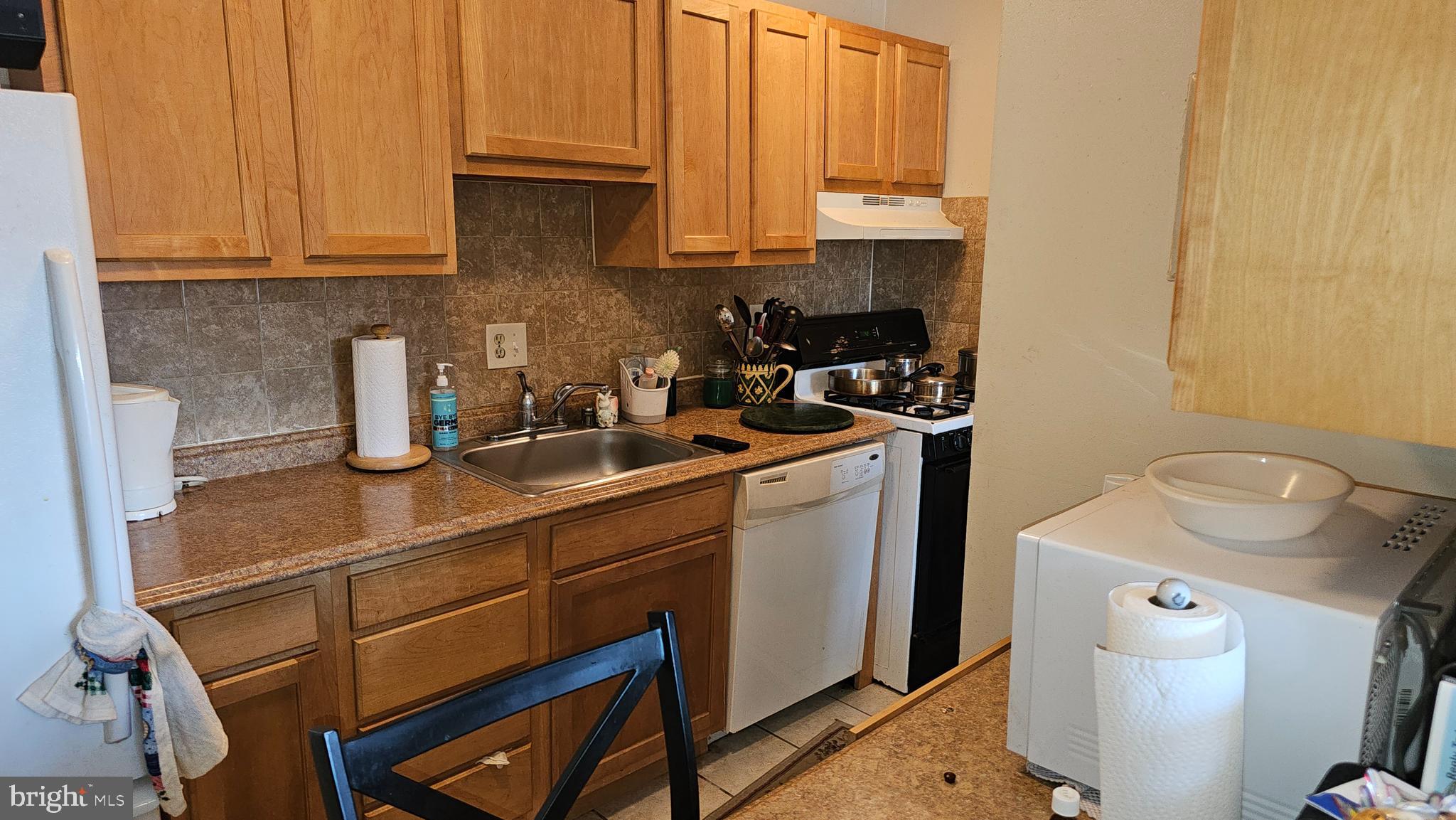 GRAND BEL MANOR - Residential