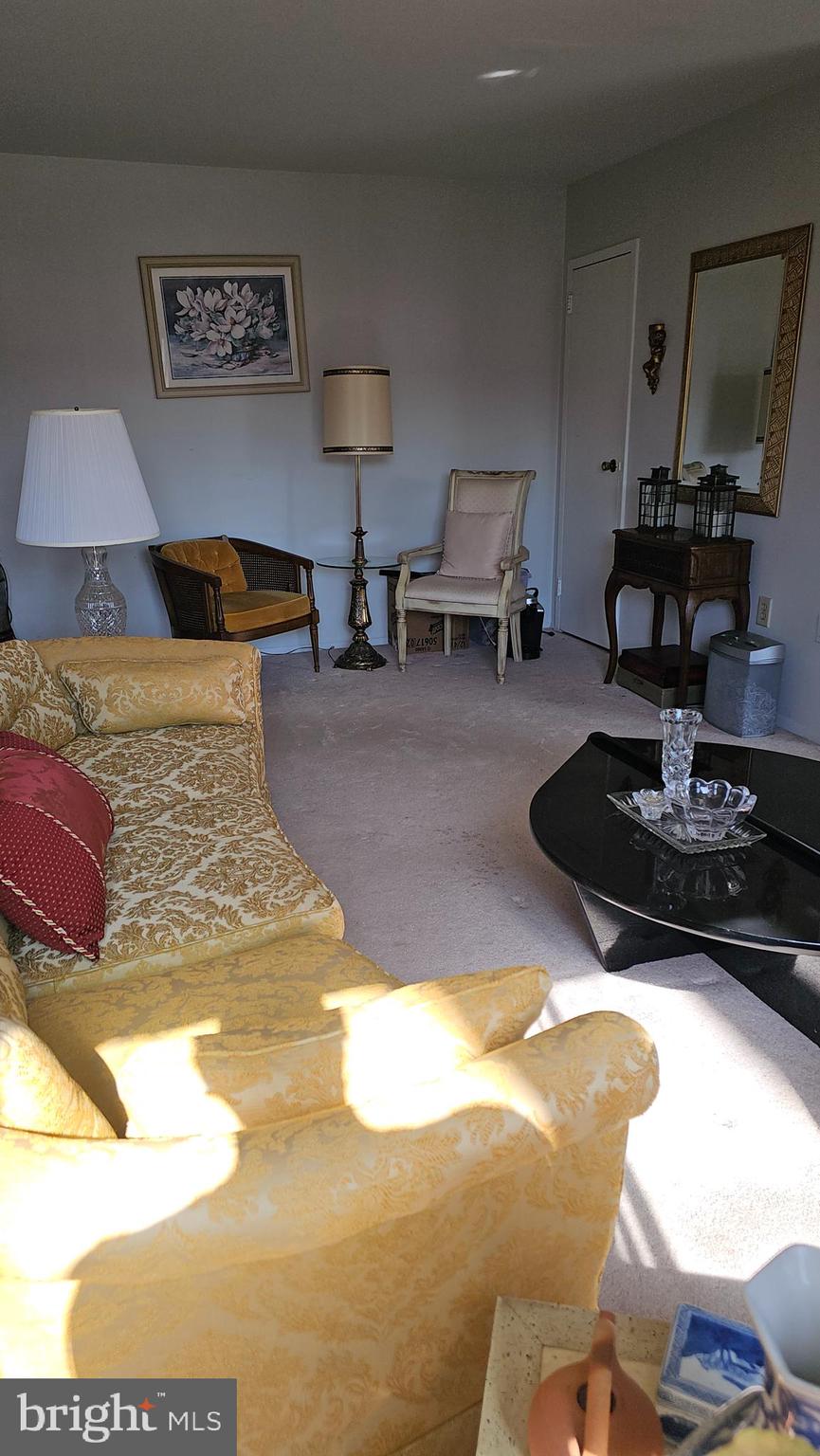 GRAND BEL MANOR - Residential