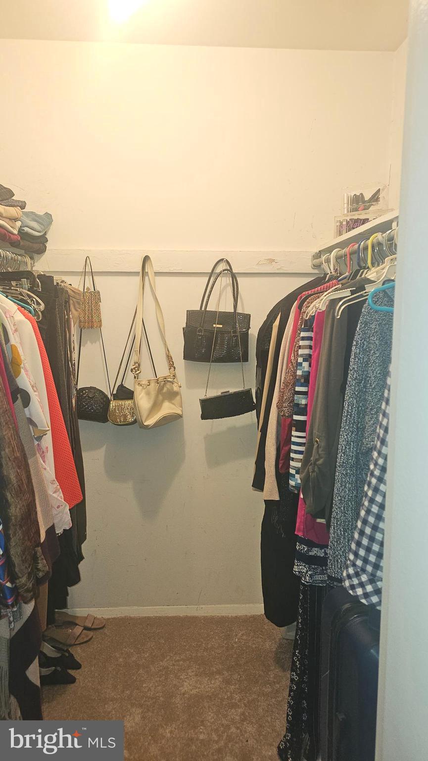 GRAND BEL MANOR - Residential