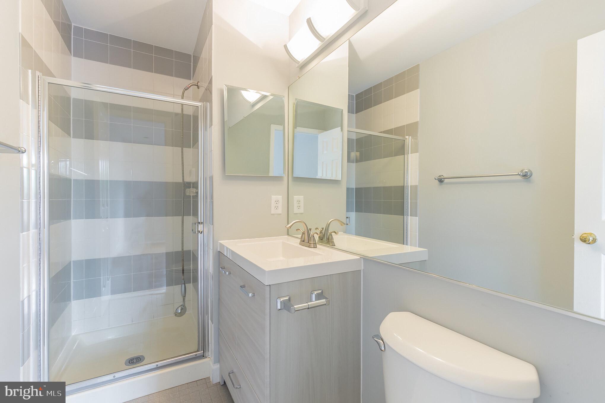 CROMWELL STATION - Residential