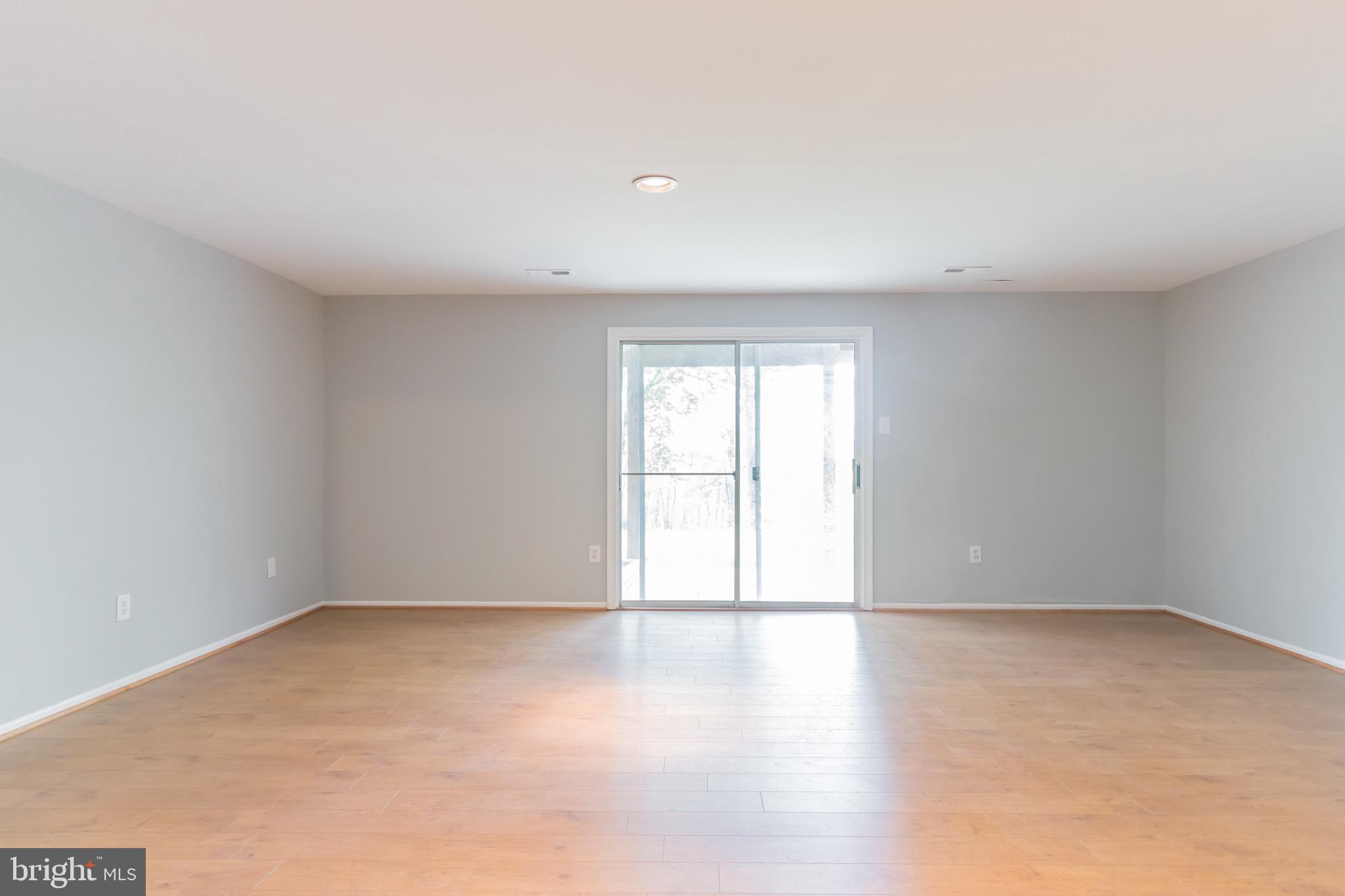 CROMWELL STATION - Residential