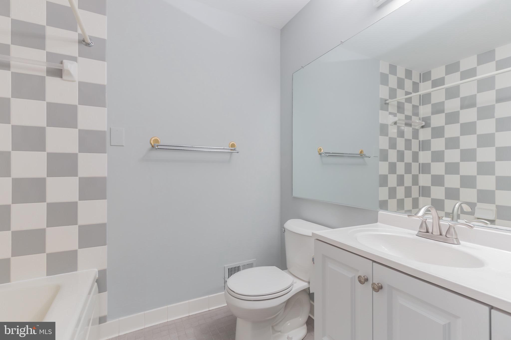 CROMWELL STATION - Residential