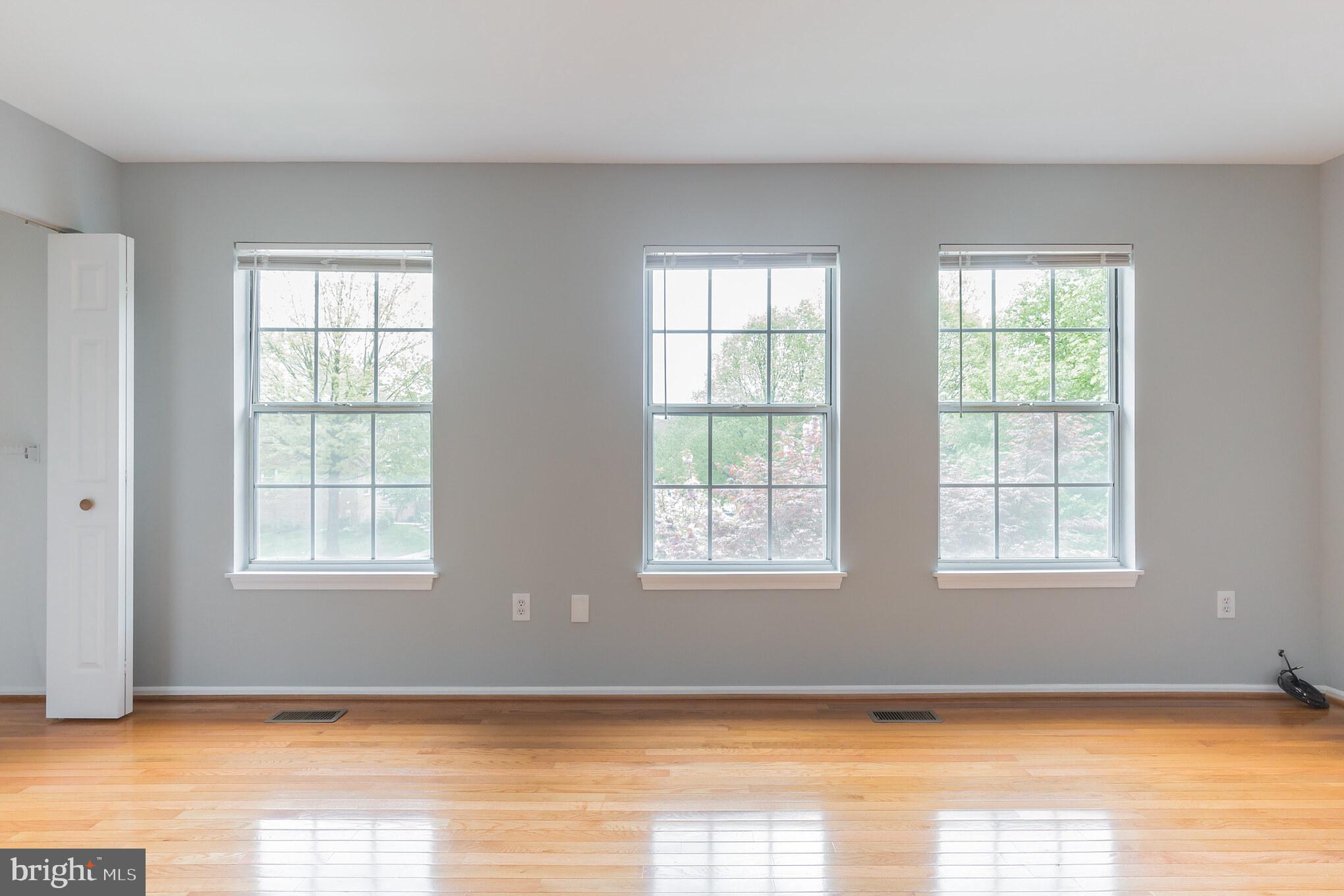 CROMWELL STATION - Residential