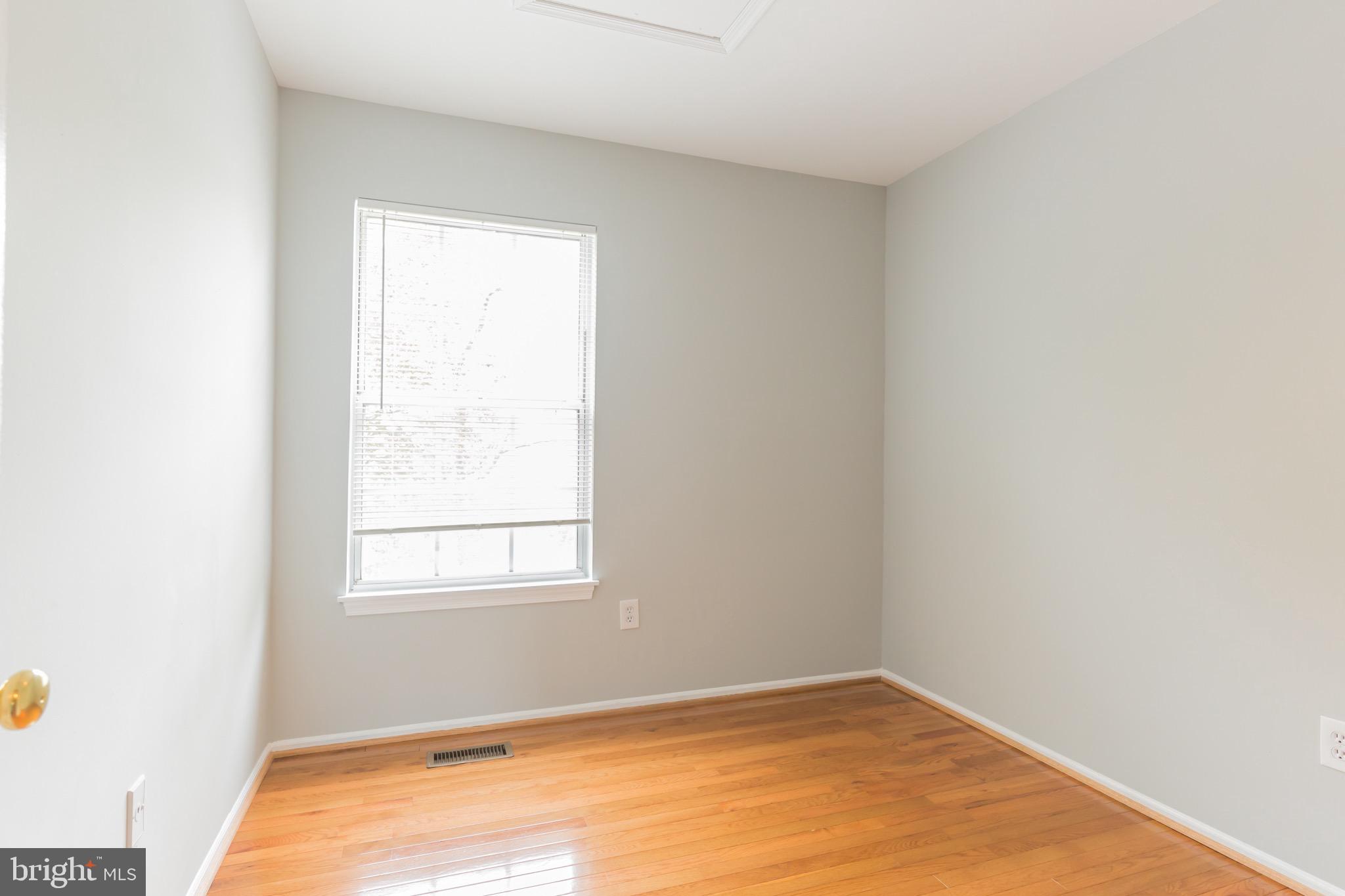 CROMWELL STATION - Residential