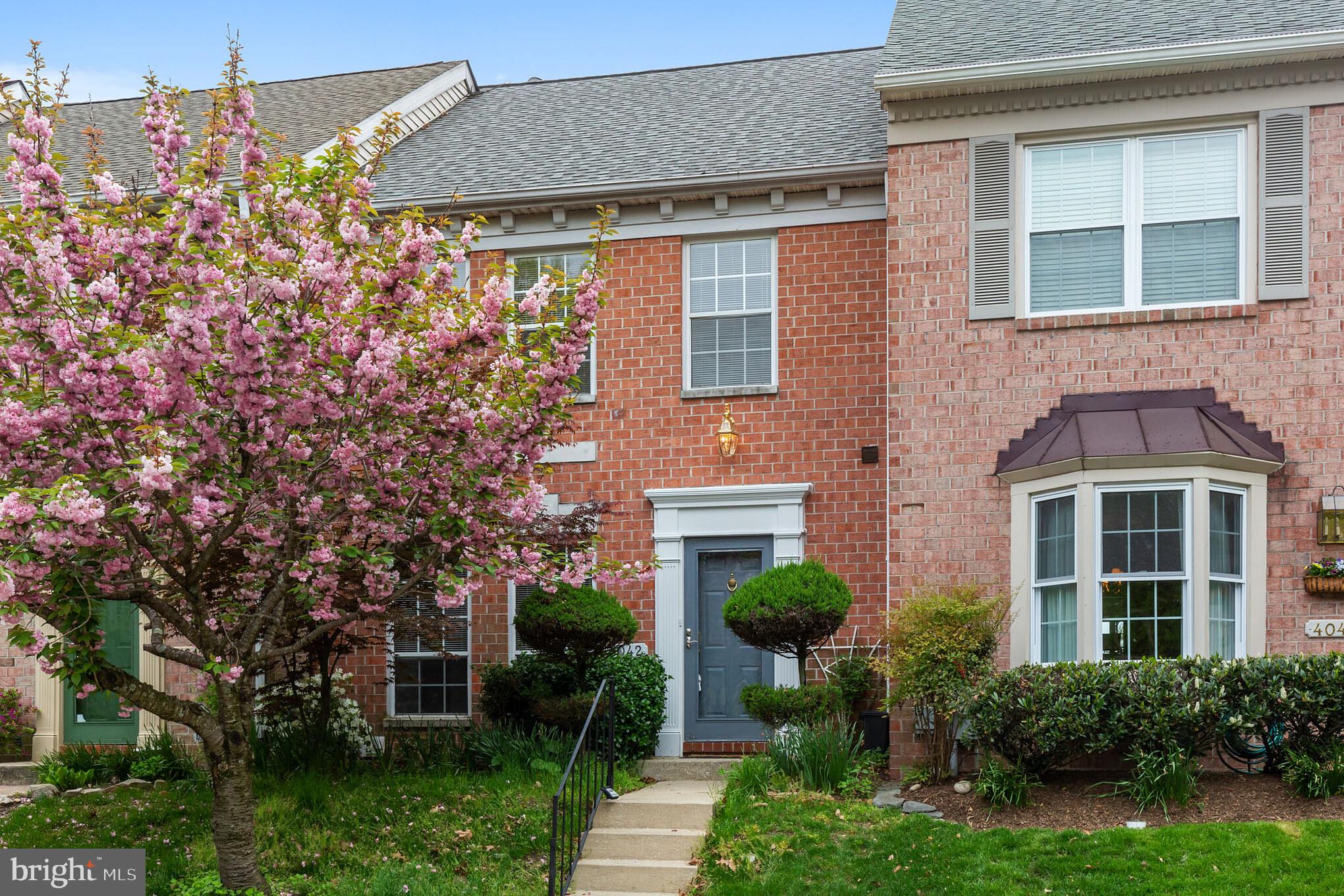 CROMWELL STATION - Residential