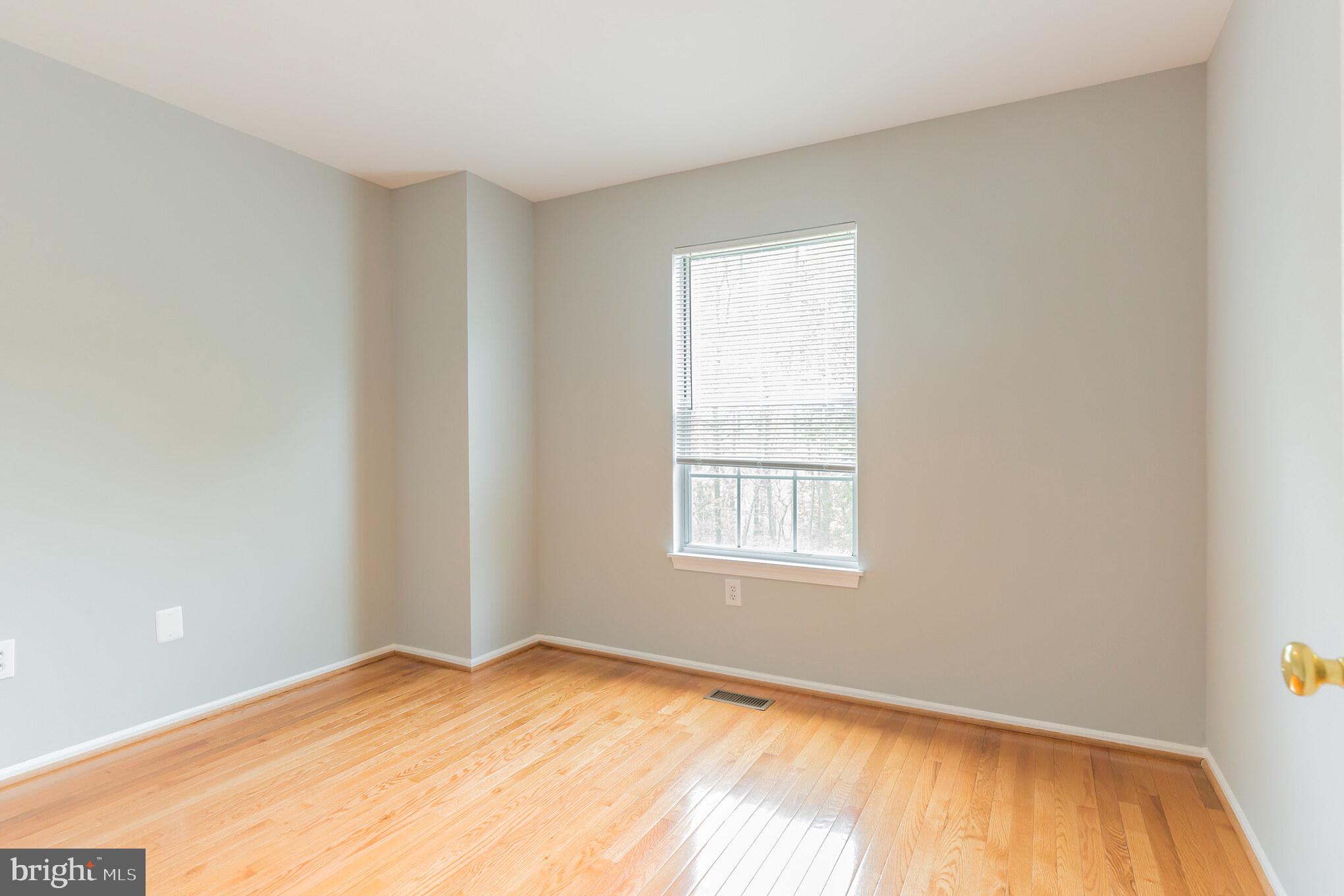 CROMWELL STATION - Residential