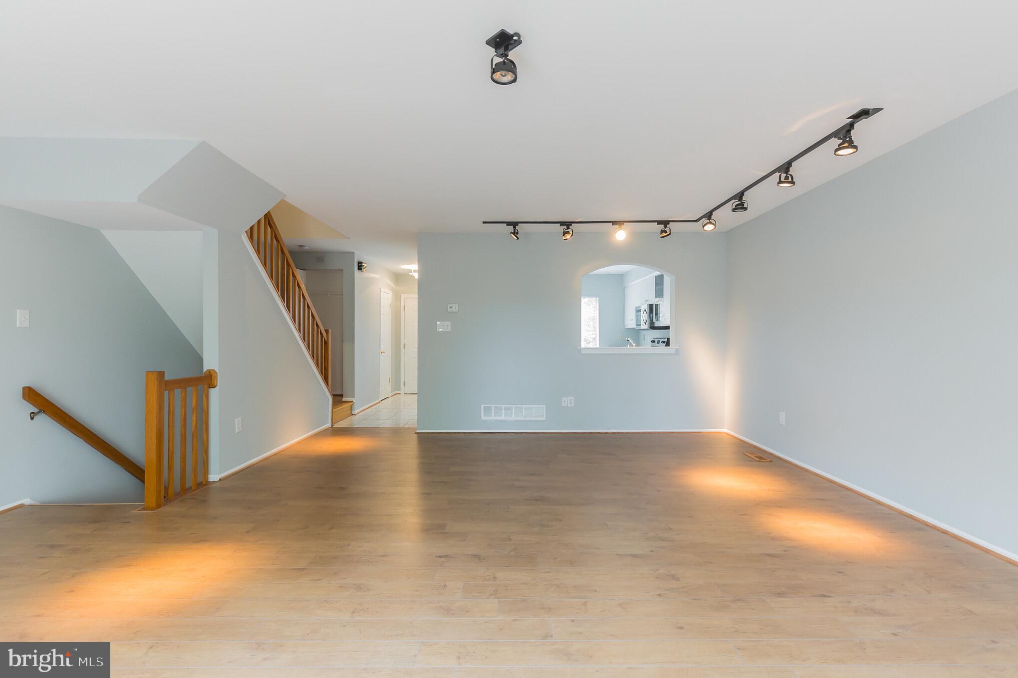 CROMWELL STATION - Residential