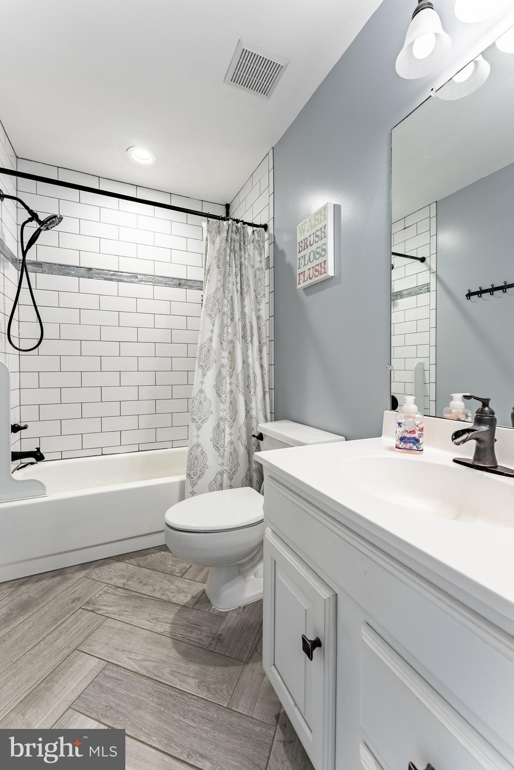 BRITTANY - Residential