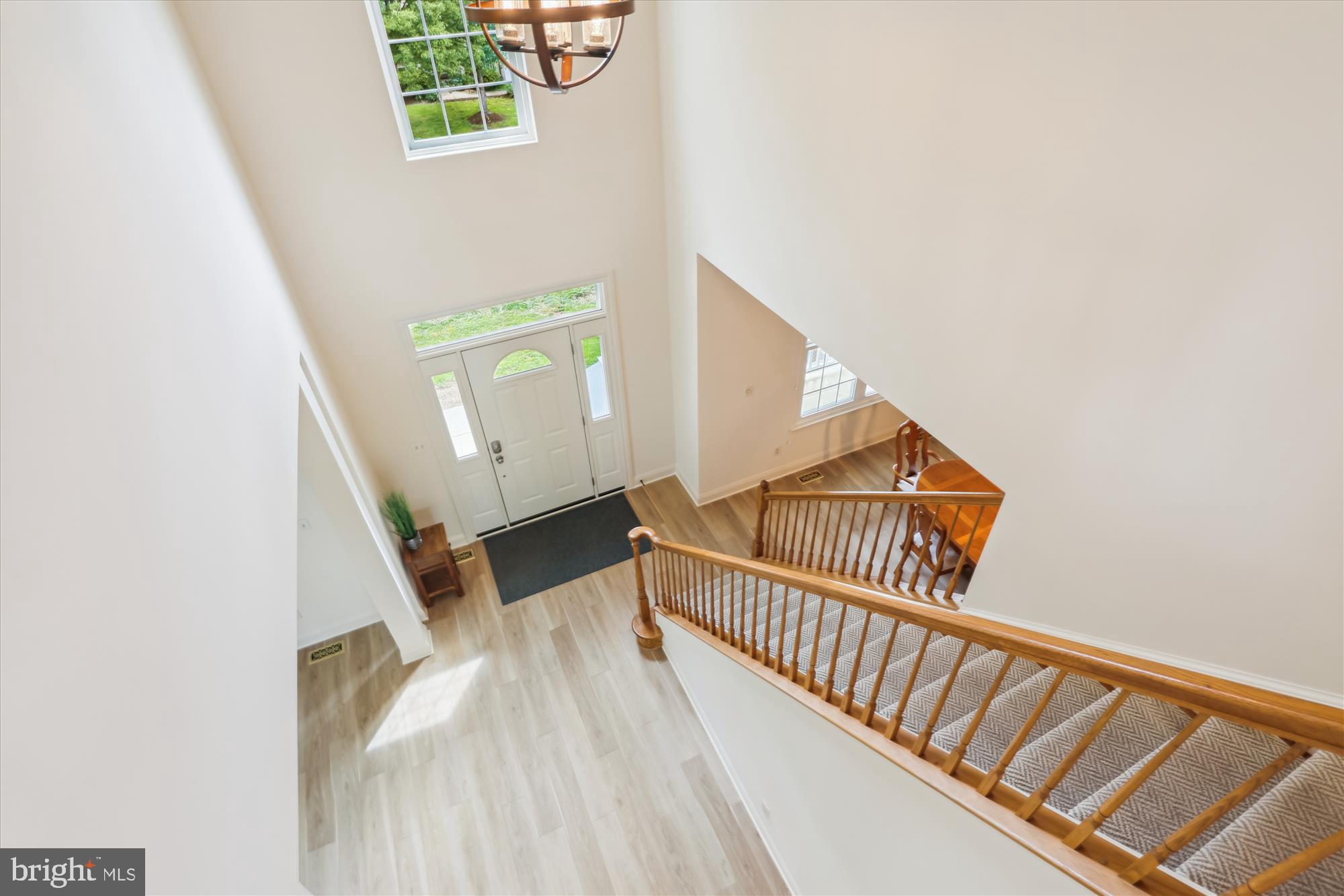 831 MACALISTER DRIVE SE