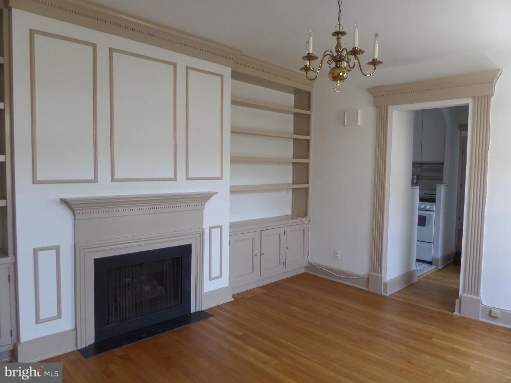 OLD TOWN - Residential Lease