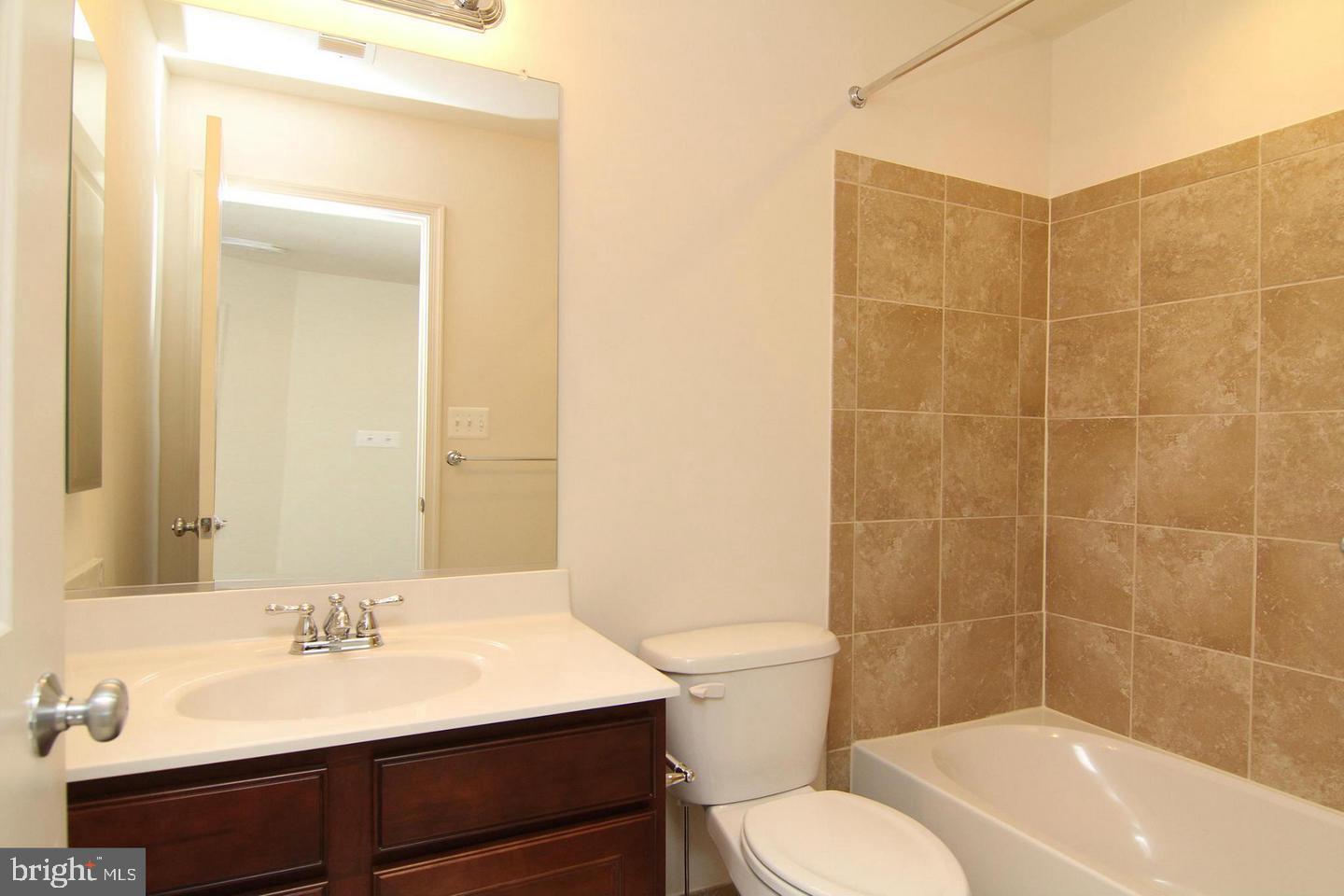 HALLMAN GROVE - Residential Lease