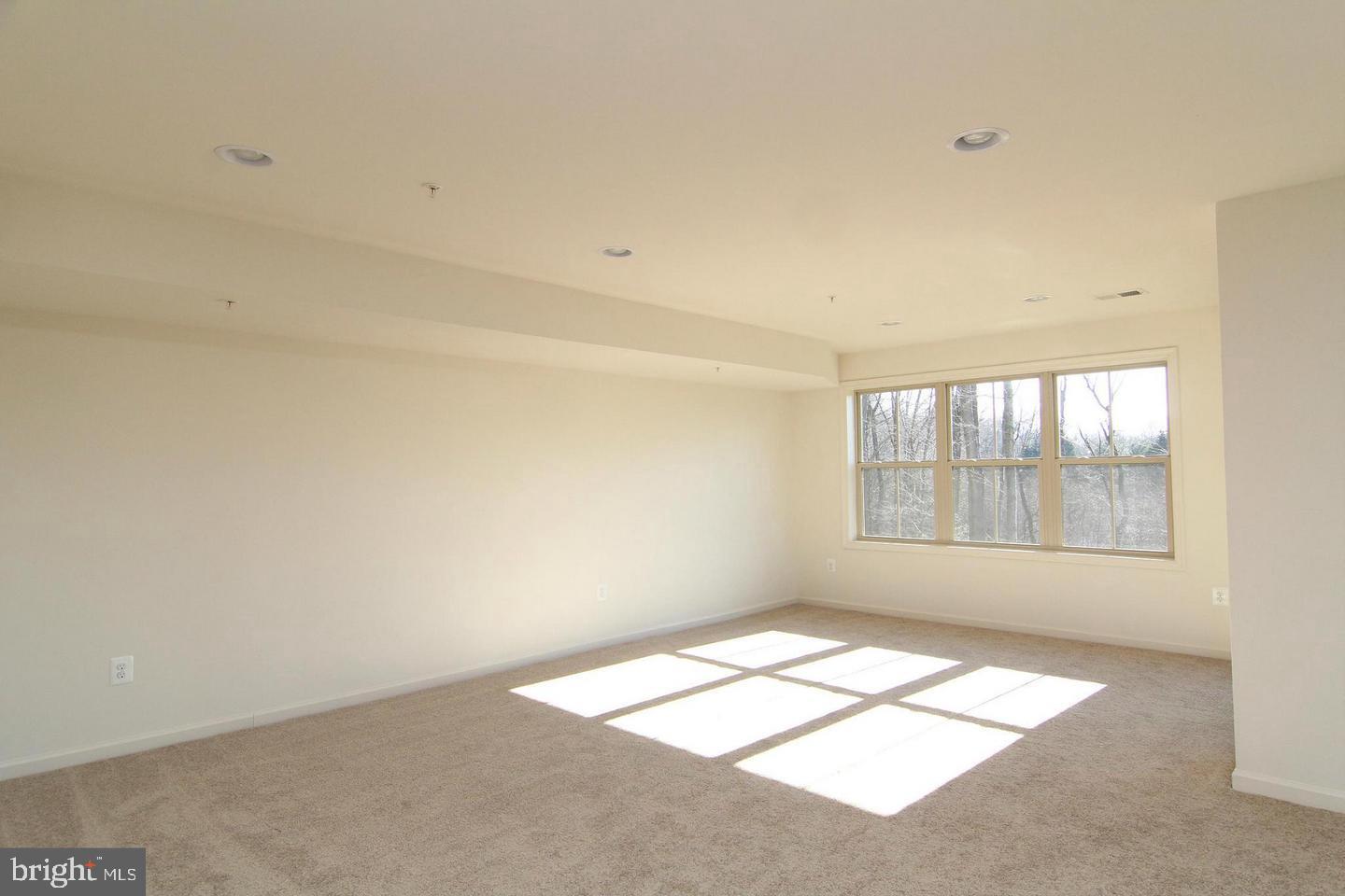 HALLMAN GROVE - Residential Lease