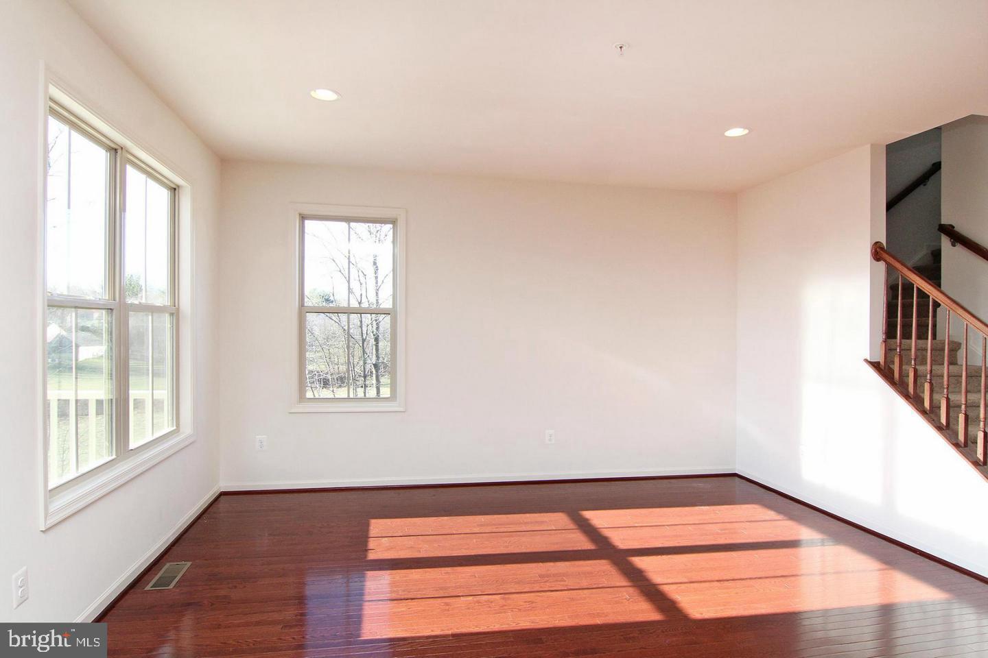 HALLMAN GROVE - Residential Lease